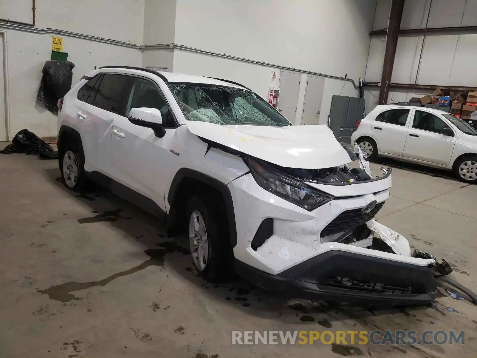 1 Photograph of a damaged car 2T3BWRFV0LW095254 TOYOTA RAV4 2020