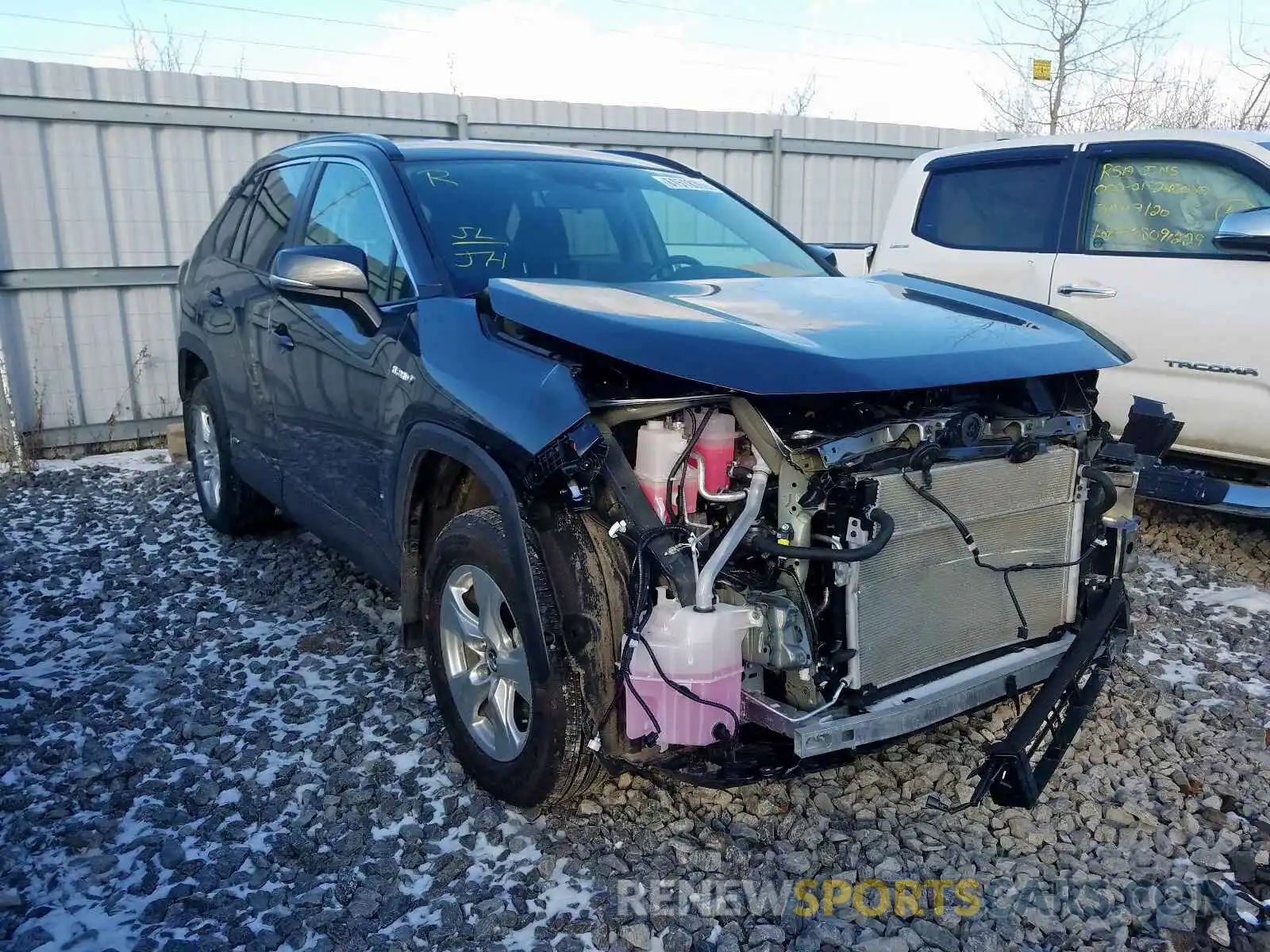 1 Photograph of a damaged car 2T3BWRFV6LW050321 TOYOTA RAV4 2020