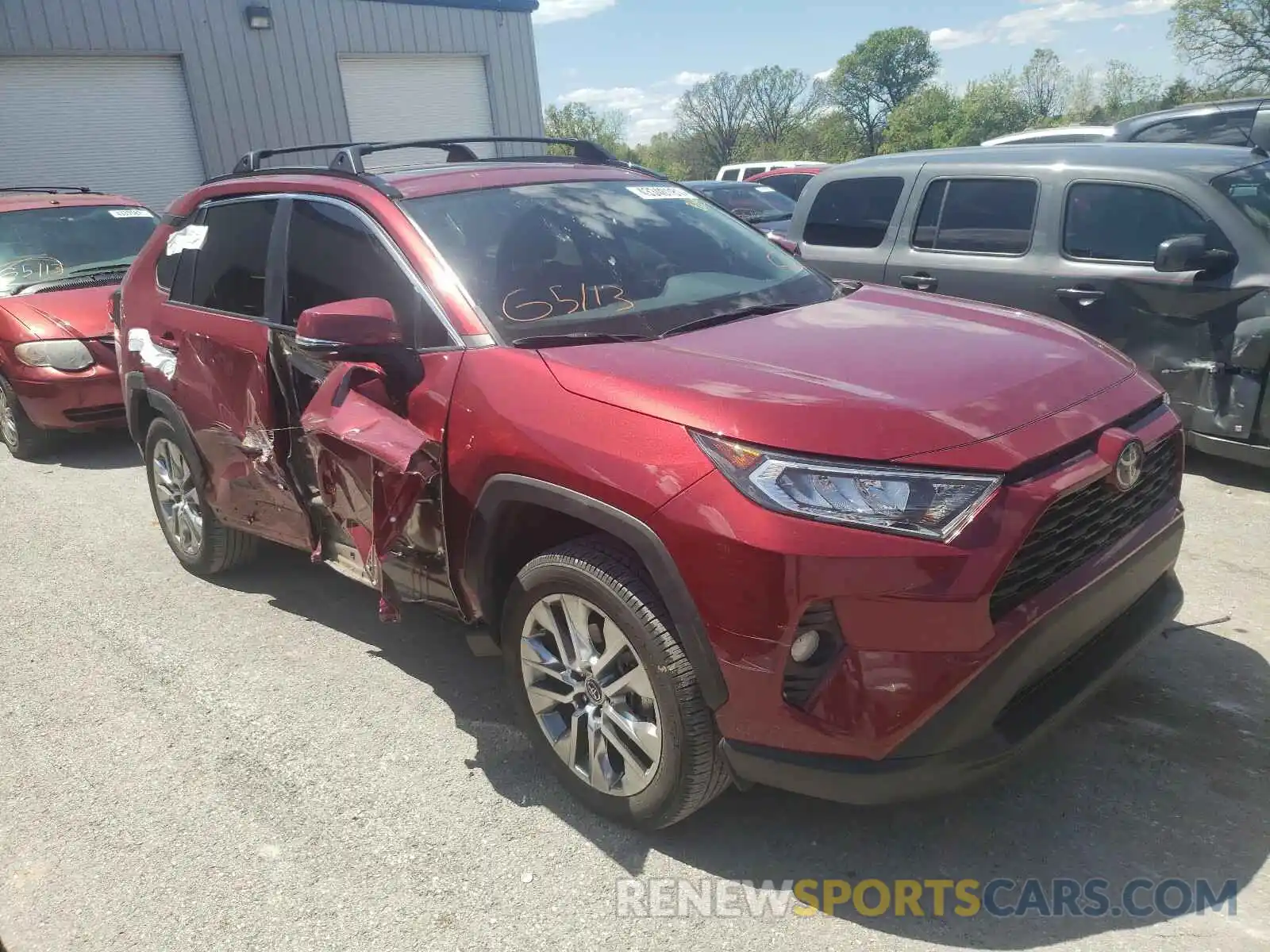 1 Photograph of a damaged car 2T3C1RFV0LC037276 TOYOTA RAV4 2020