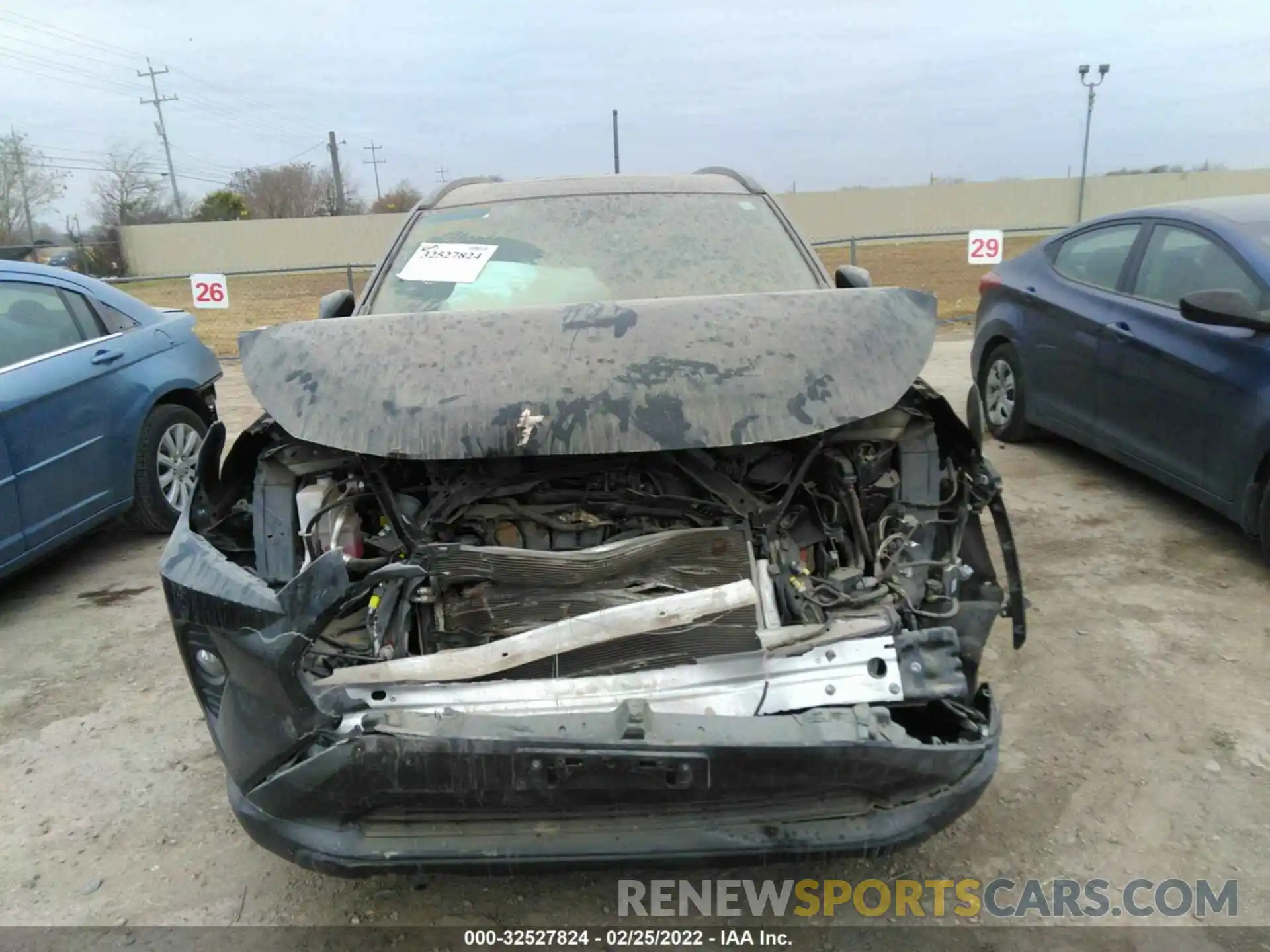 6 Photograph of a damaged car 2T3C1RFV0LC041103 TOYOTA RAV4 2020