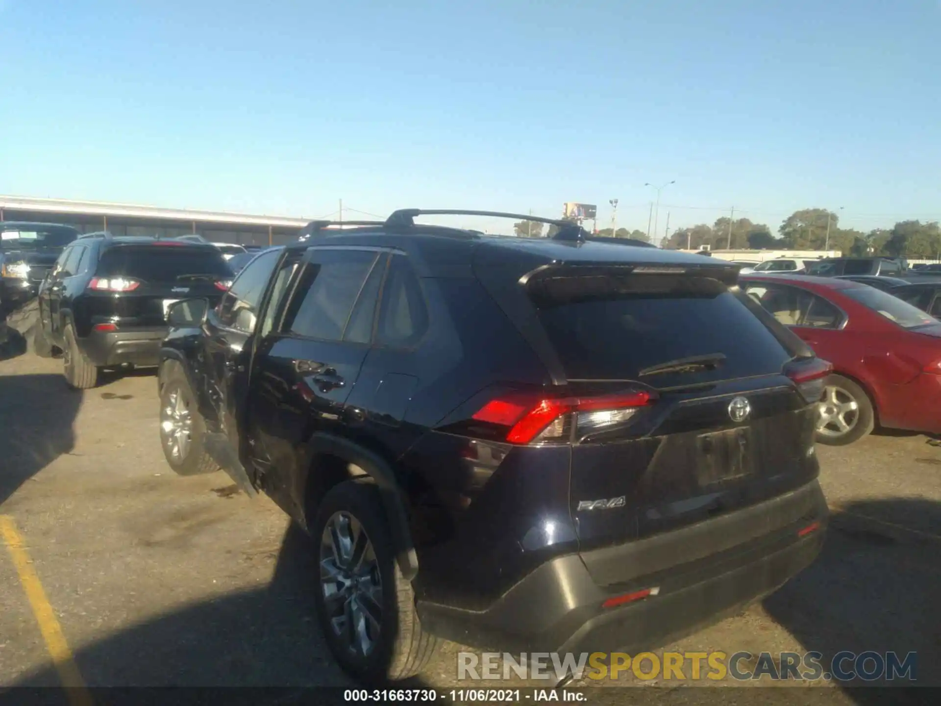 3 Photograph of a damaged car 2T3C1RFV0LC041330 TOYOTA RAV4 2020