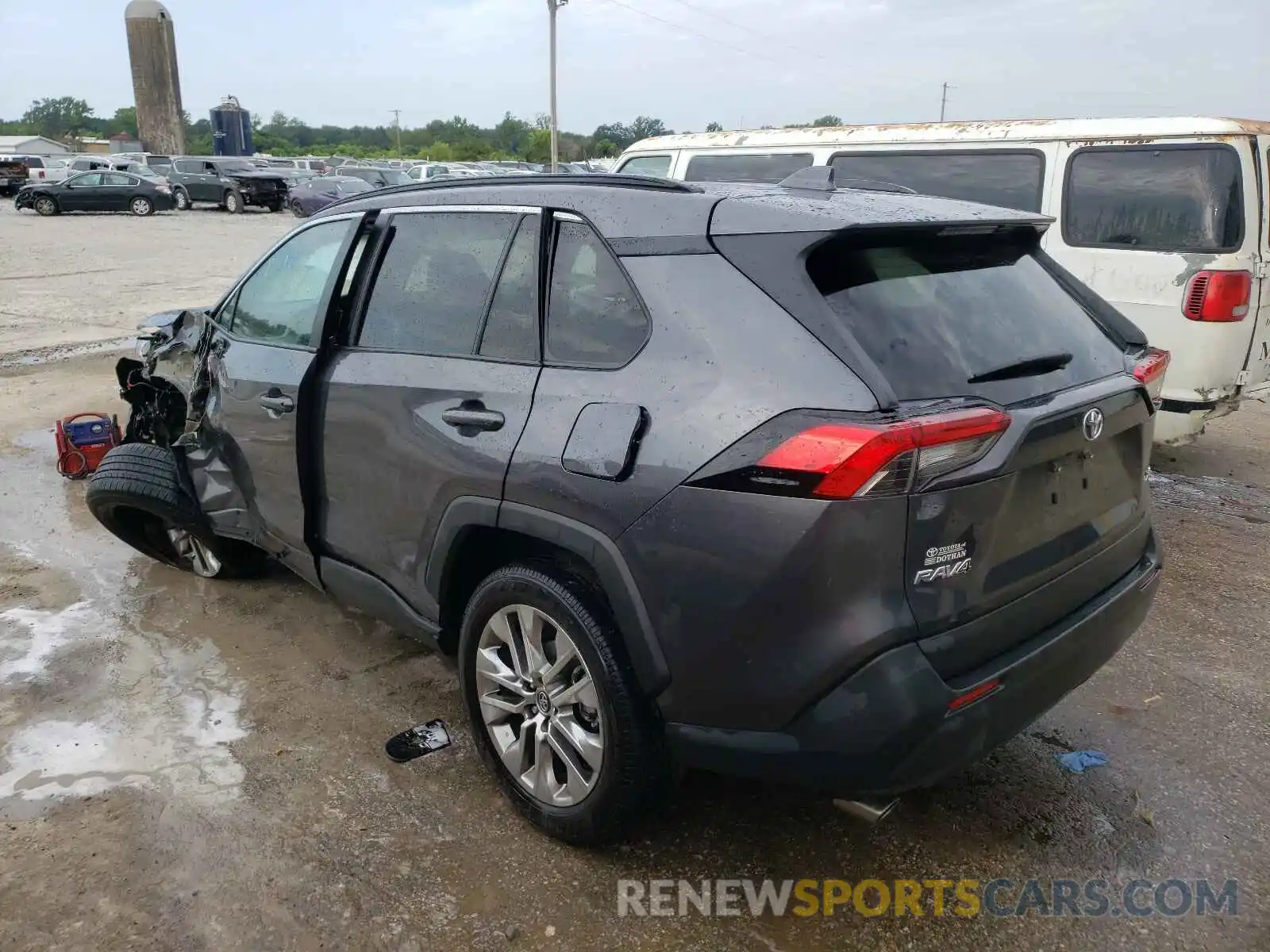 3 Photograph of a damaged car 2T3C1RFV0LC066390 TOYOTA RAV4 2020