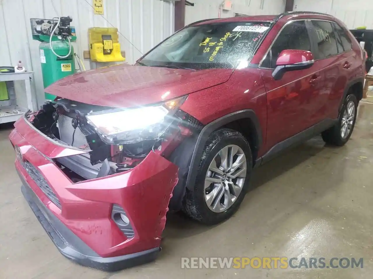 2 Photograph of a damaged car 2T3C1RFV0LW066033 TOYOTA RAV4 2020