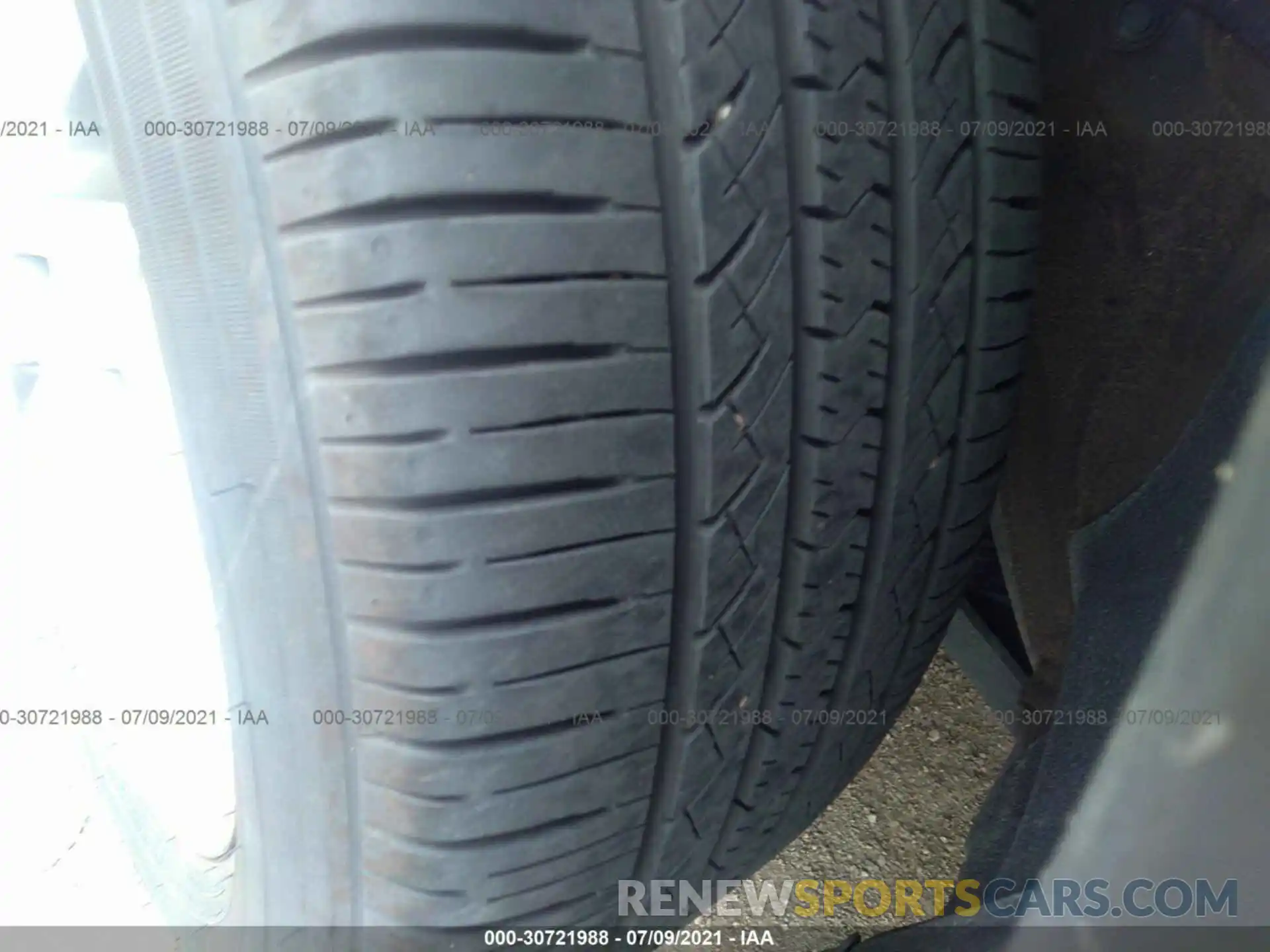 13 Фотография поврежденного автомобиля 2T3C1RFV0LW092180 TOYOTA RAV4 2020