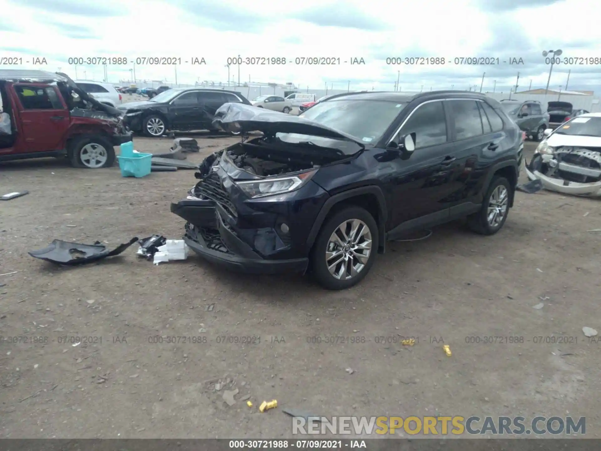 2 Photograph of a damaged car 2T3C1RFV0LW092180 TOYOTA RAV4 2020