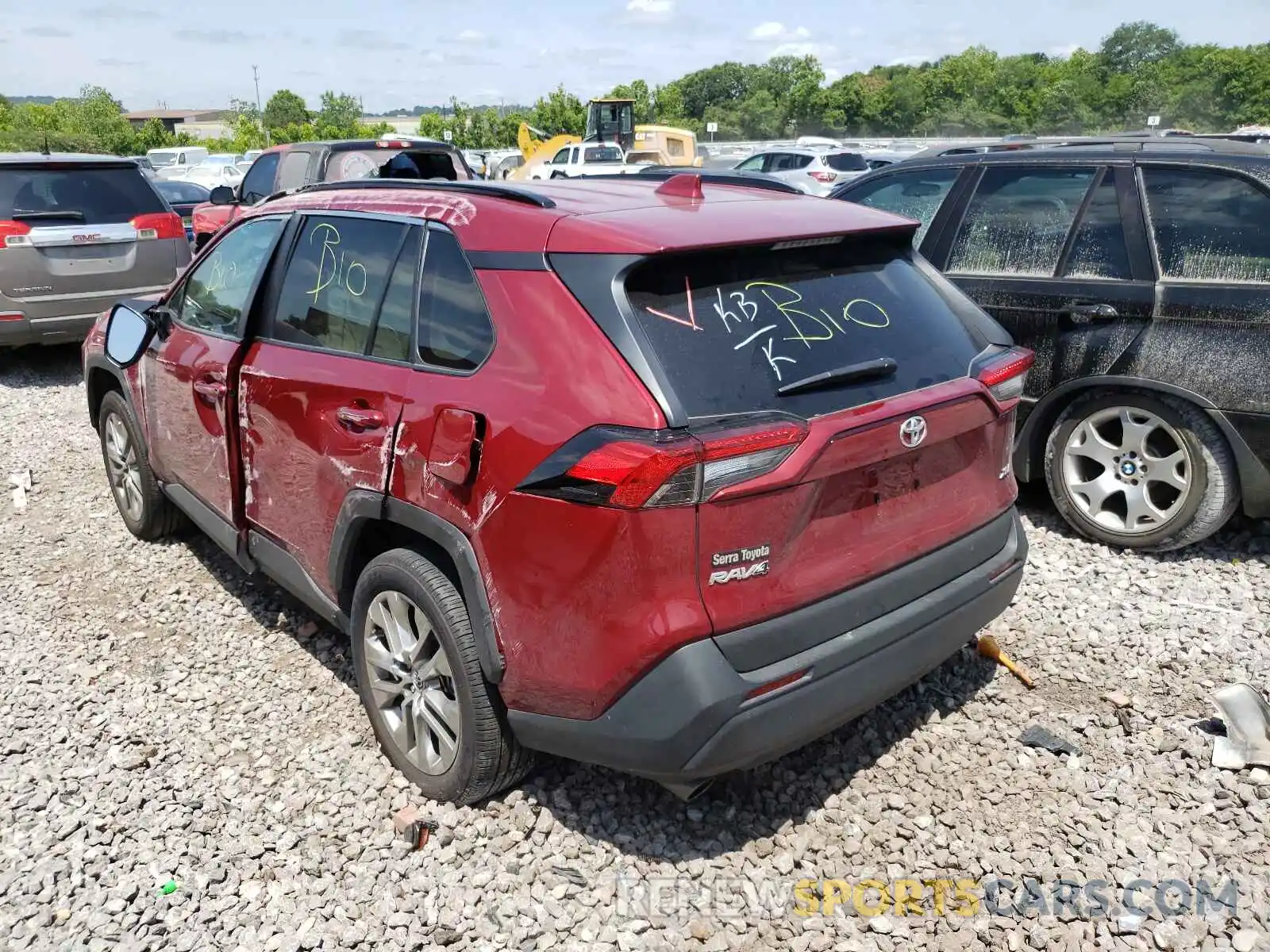 3 Photograph of a damaged car 2T3C1RFV1LC040512 TOYOTA RAV4 2020