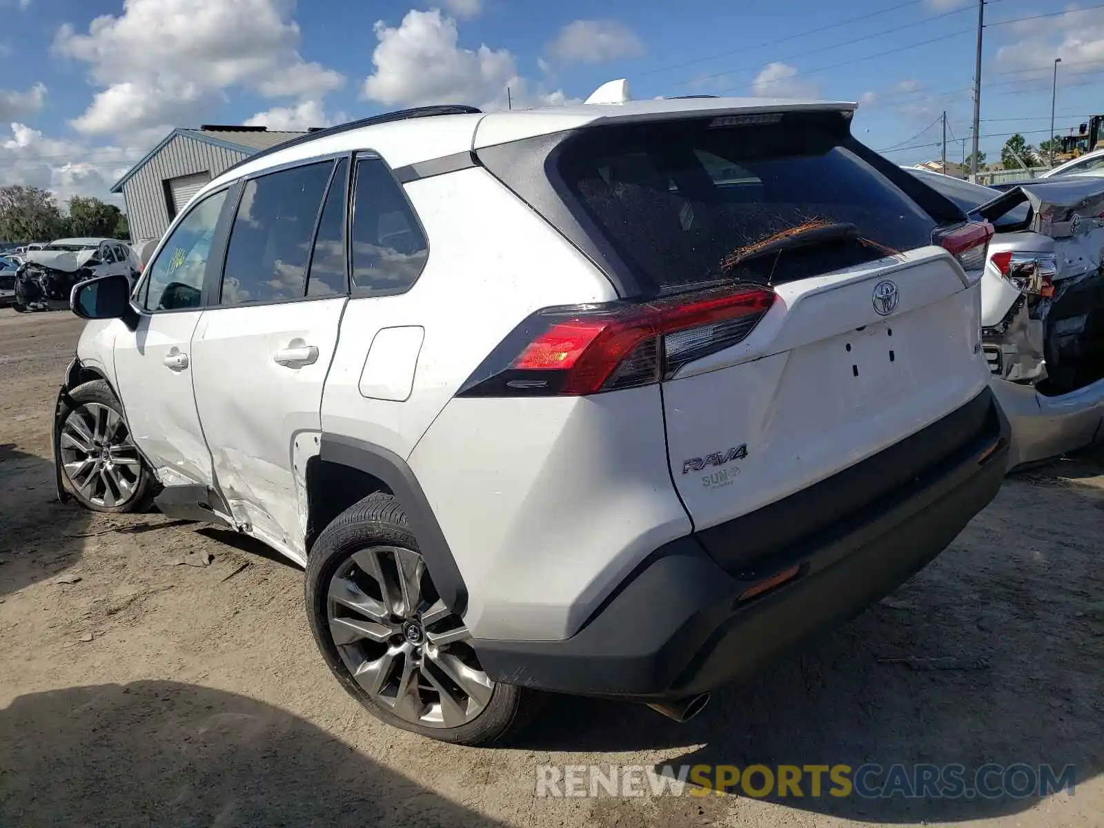 3 Photograph of a damaged car 2T3C1RFV1LC065376 TOYOTA RAV4 2020