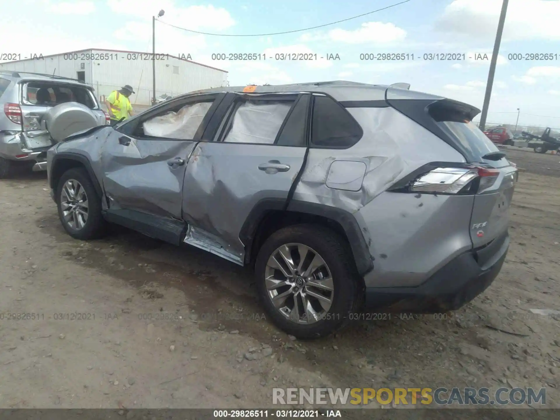 3 Photograph of a damaged car 2T3C1RFV1LC082811 TOYOTA RAV4 2020