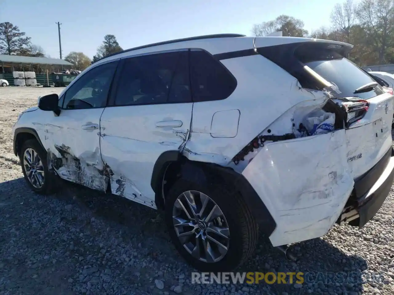 9 Photograph of a damaged car 2T3C1RFV1LW061391 TOYOTA RAV4 2020