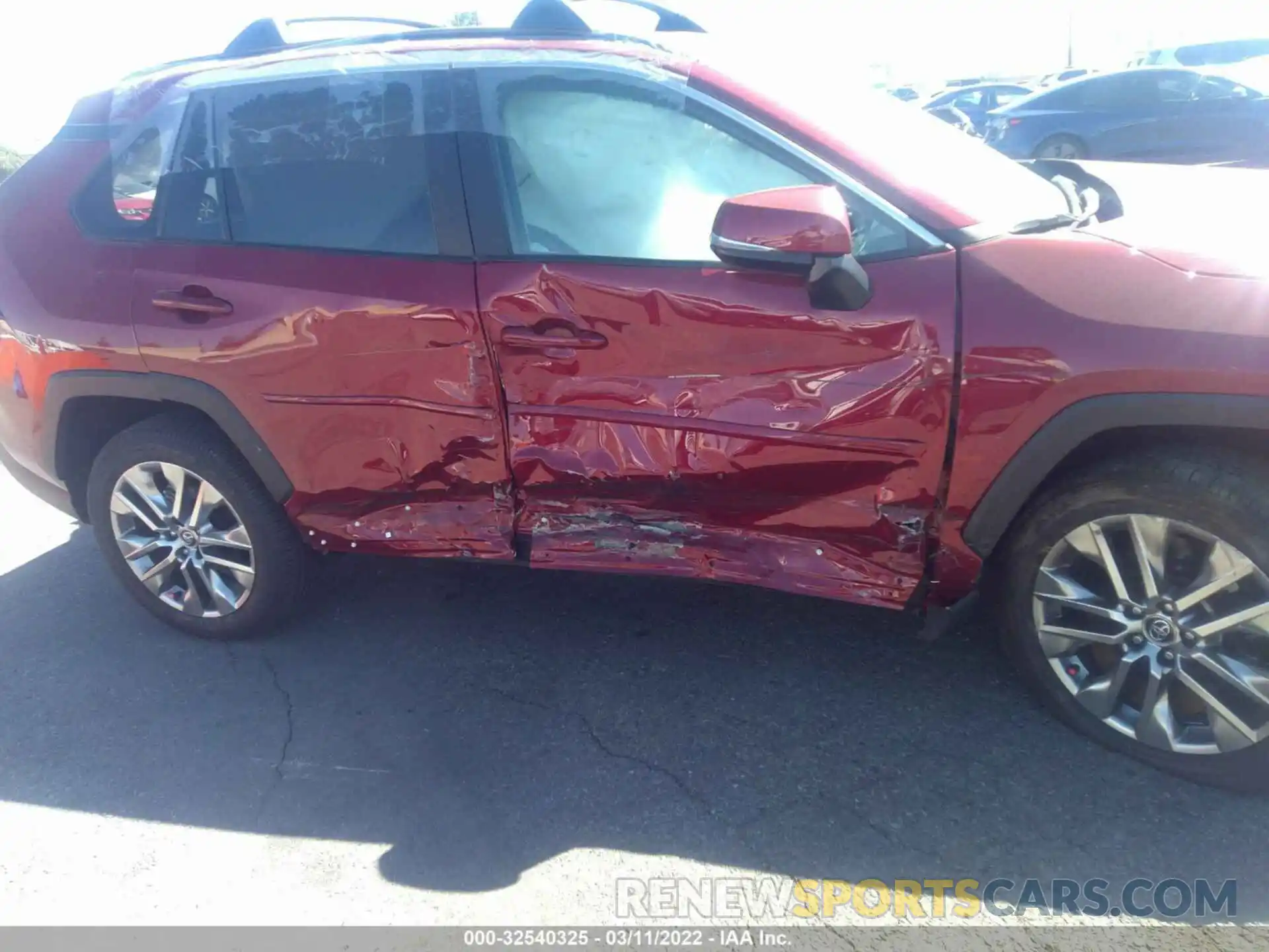 6 Photograph of a damaged car 2T3C1RFV1LW067062 TOYOTA RAV4 2020