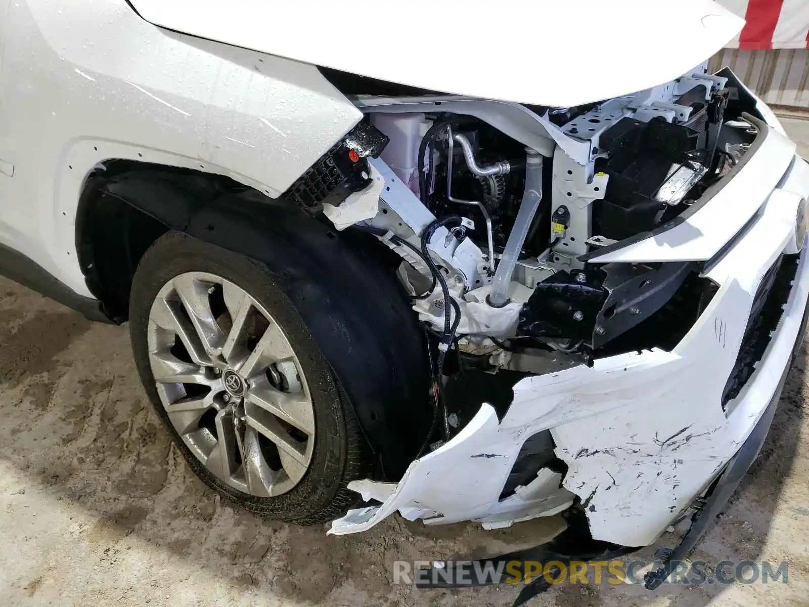 9 Photograph of a damaged car 2T3C1RFV1LW089479 TOYOTA RAV4 2020