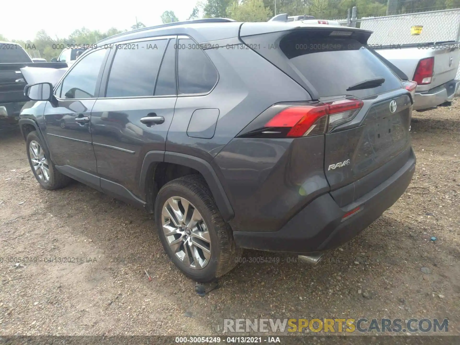 3 Photograph of a damaged car 2T3C1RFV1LW093564 TOYOTA RAV4 2020