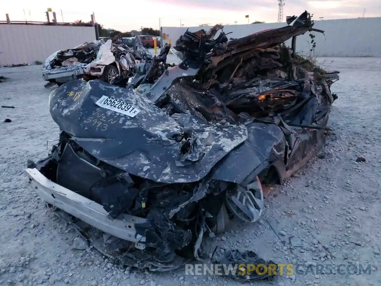 2 Photograph of a damaged car 2T3C1RFV1LW095993 TOYOTA RAV4 2020