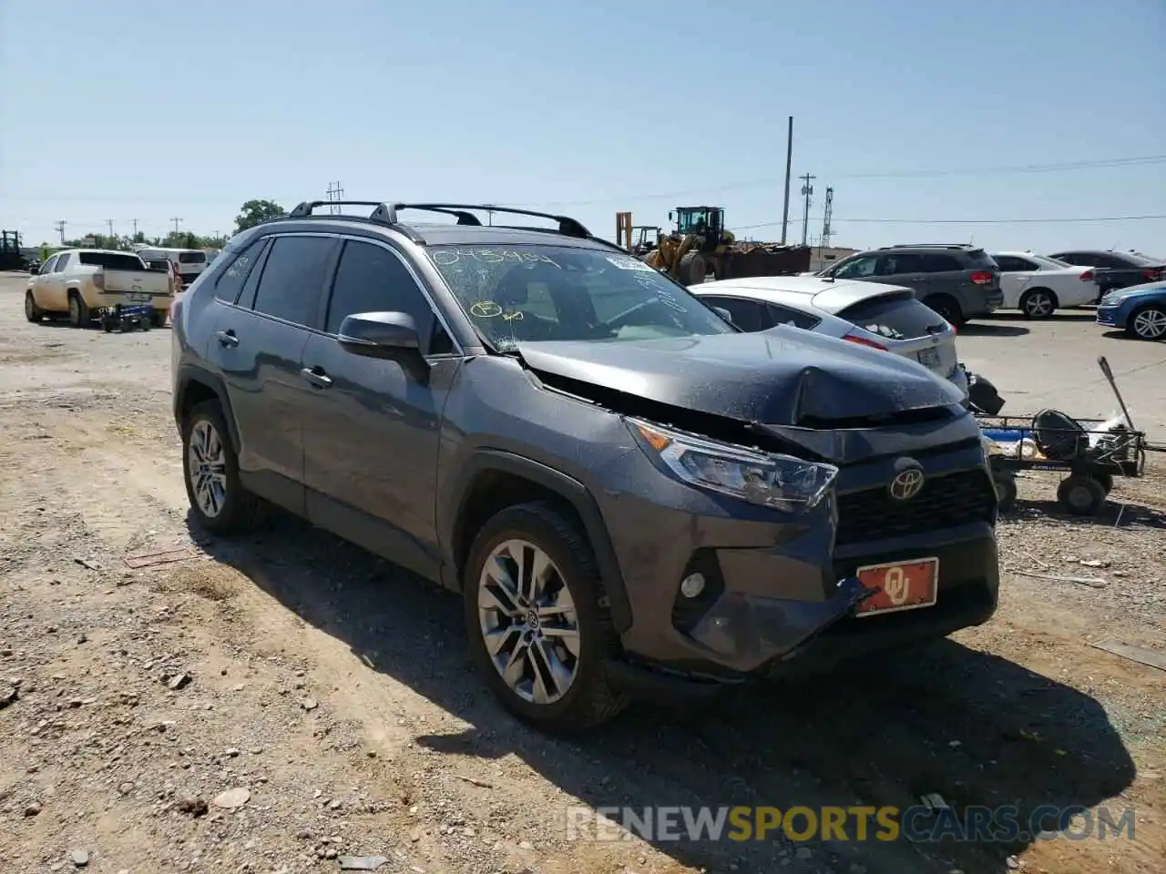 1 Photograph of a damaged car 2T3C1RFV2LC043404 TOYOTA RAV4 2020