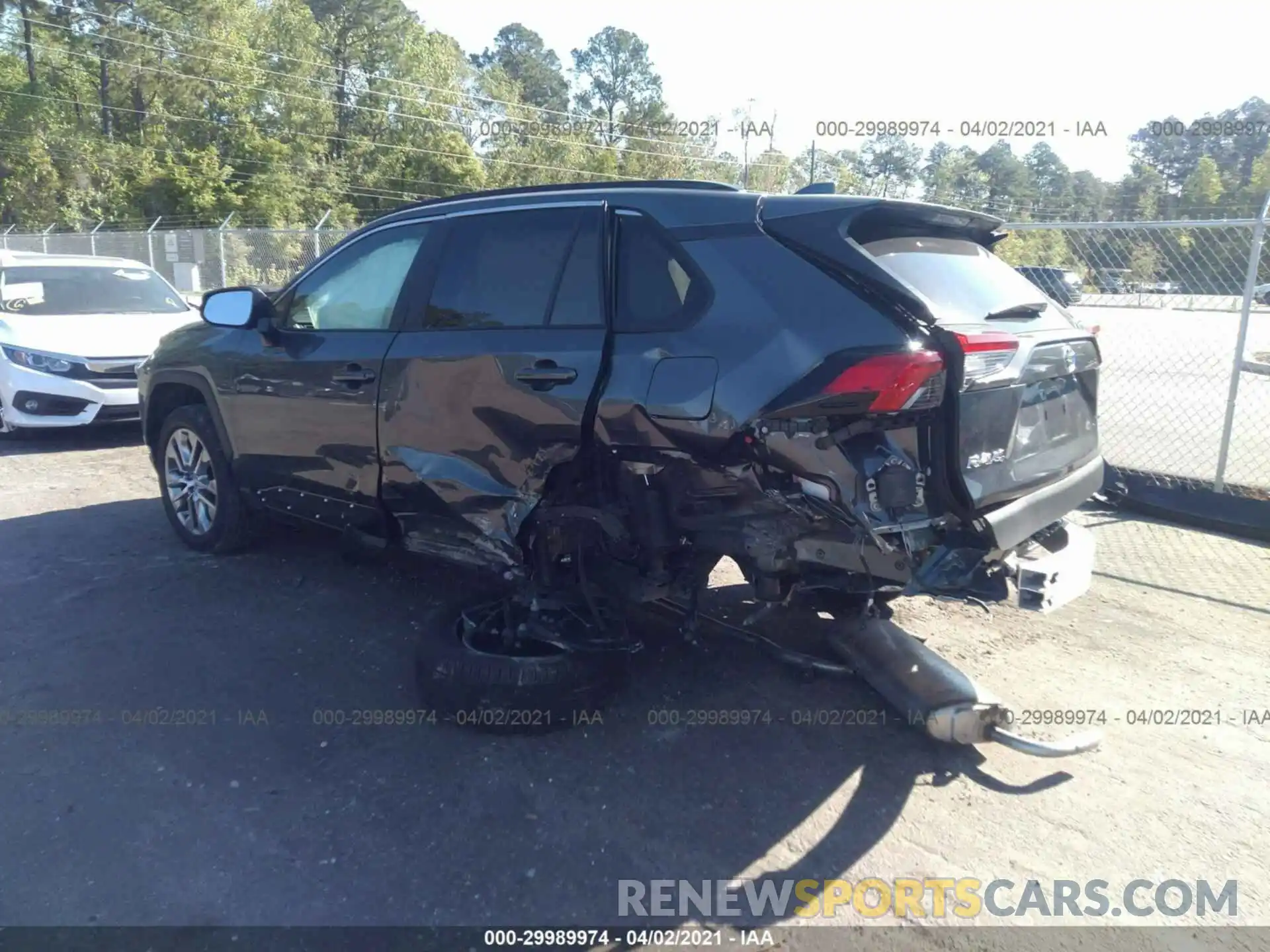 3 Photograph of a damaged car 2T3C1RFV2LC051521 TOYOTA RAV4 2020