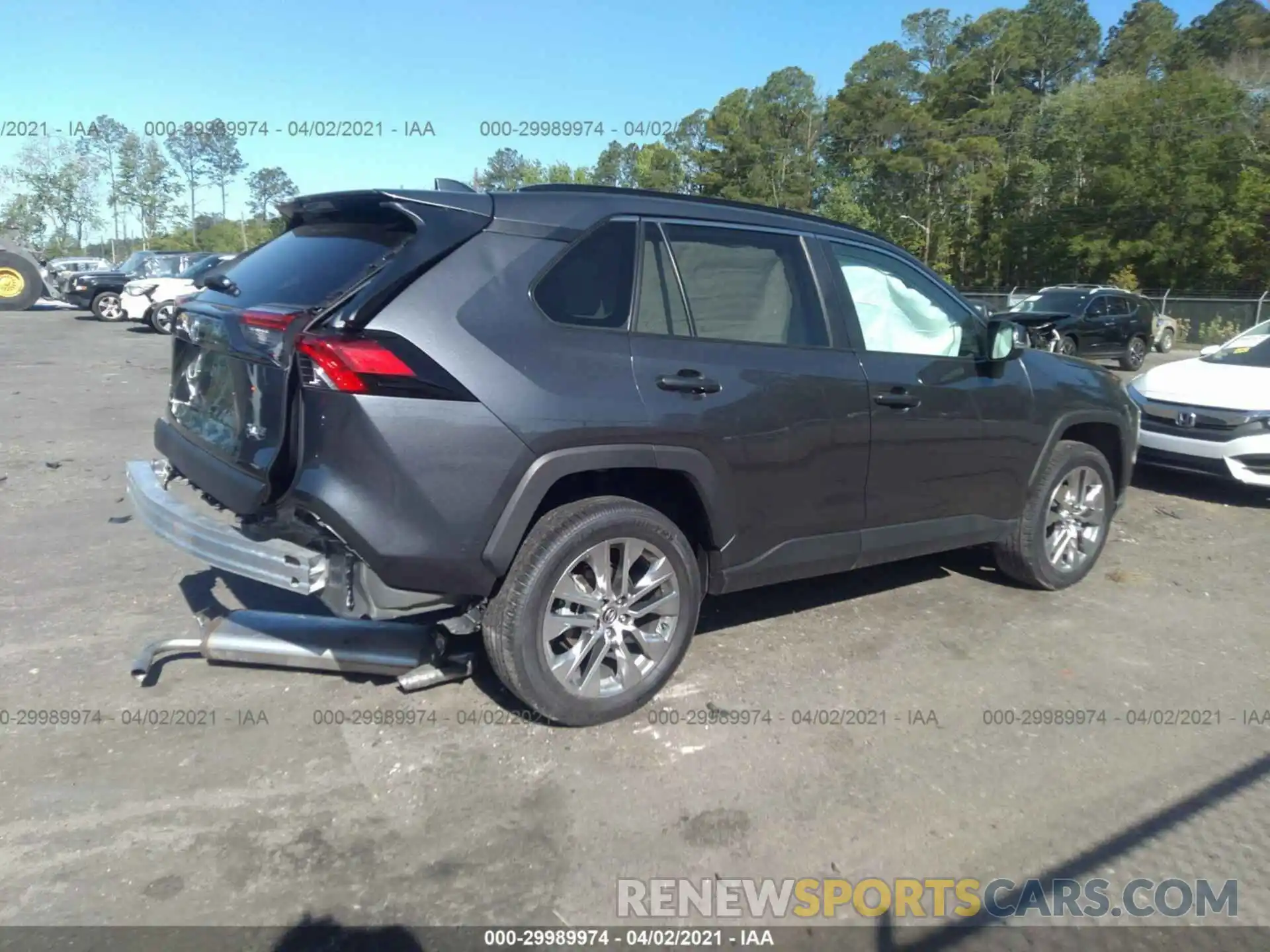 4 Photograph of a damaged car 2T3C1RFV2LC051521 TOYOTA RAV4 2020