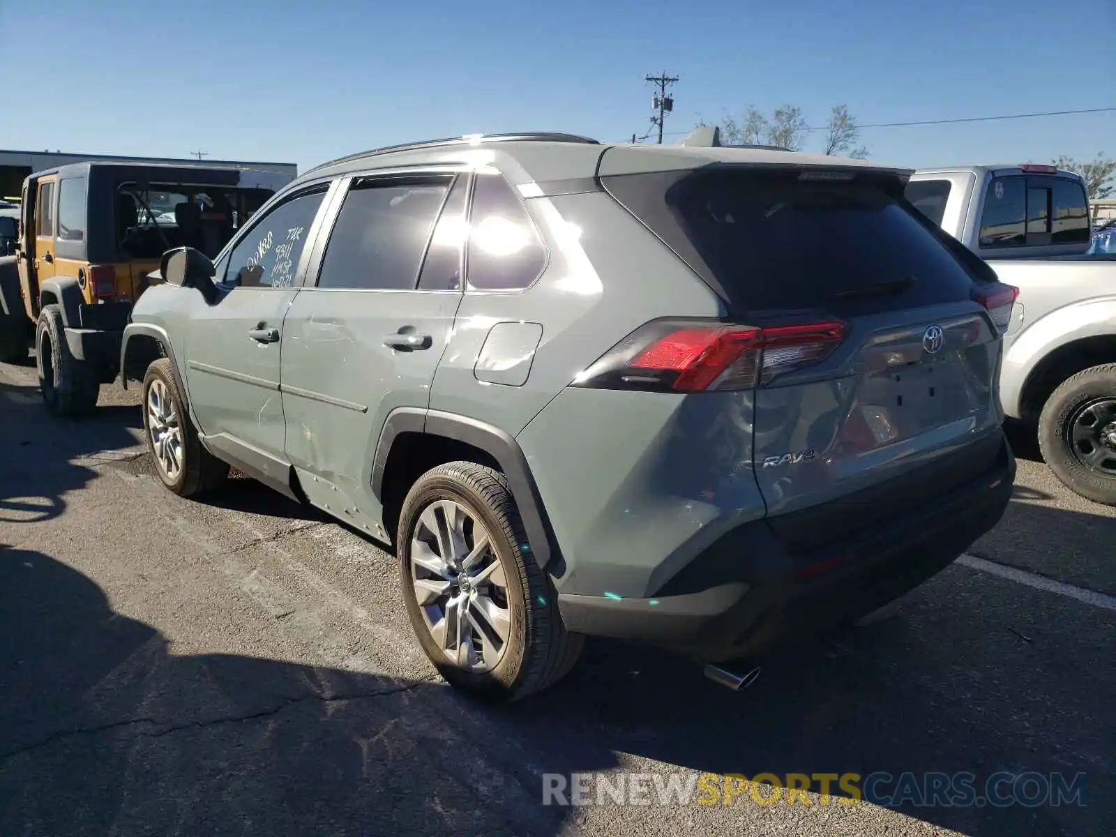 3 Photograph of a damaged car 2T3C1RFV2LC074099 TOYOTA RAV4 2020