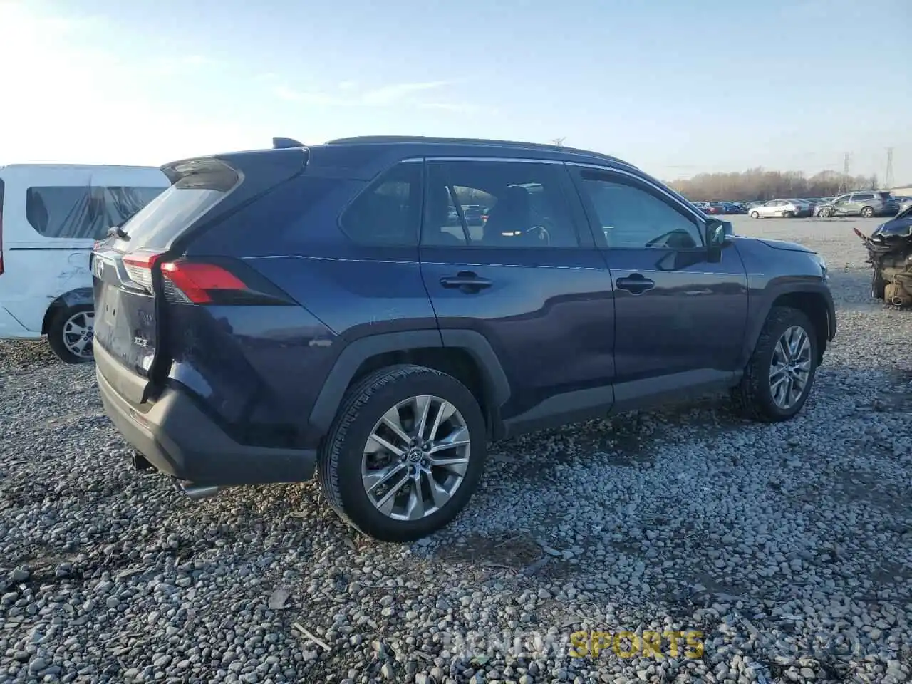 3 Photograph of a damaged car 2T3C1RFV2LW065191 TOYOTA RAV4 2020