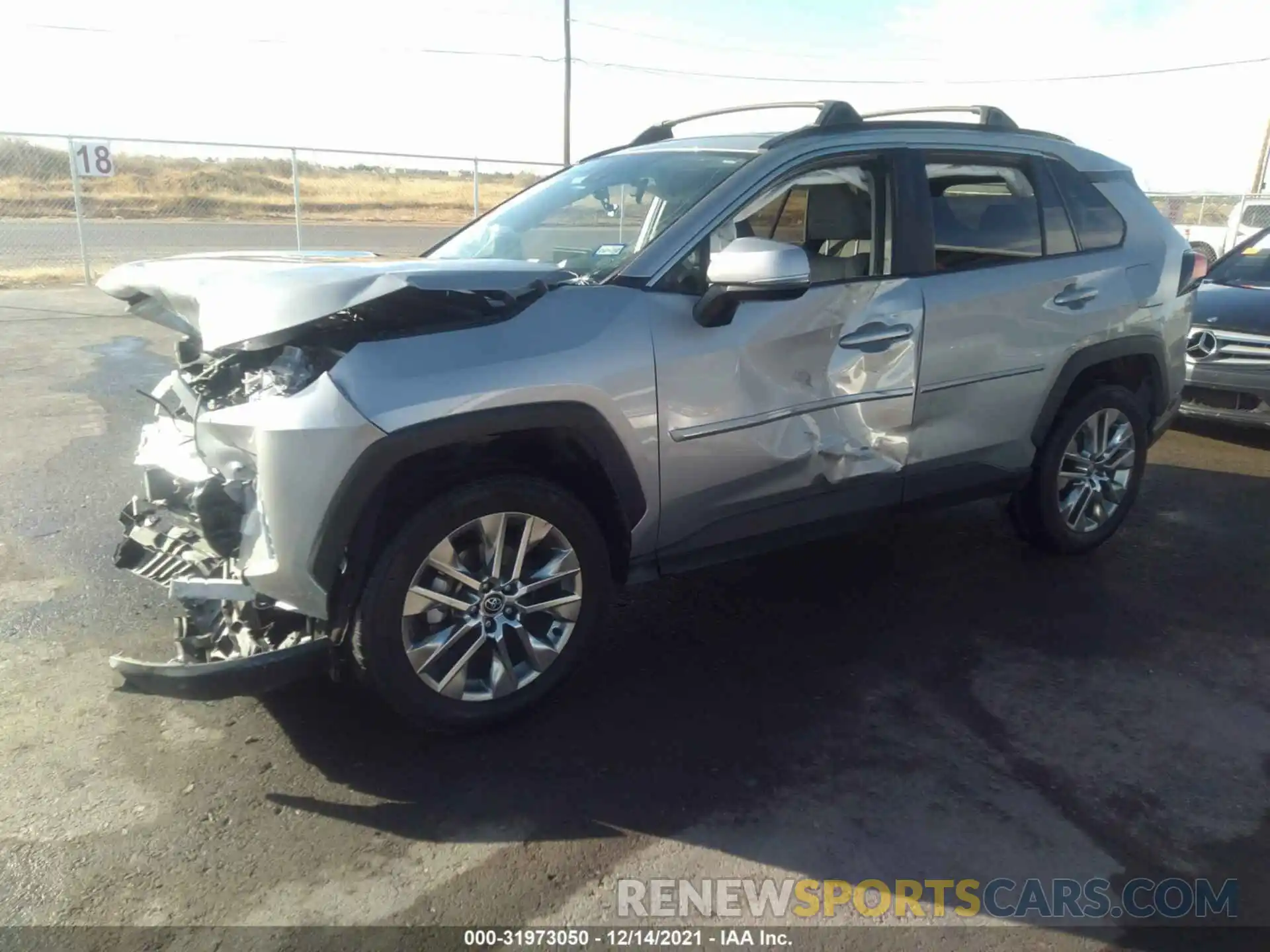 2 Фотография поврежденного автомобиля 2T3C1RFV2LW076448 TOYOTA RAV4 2020