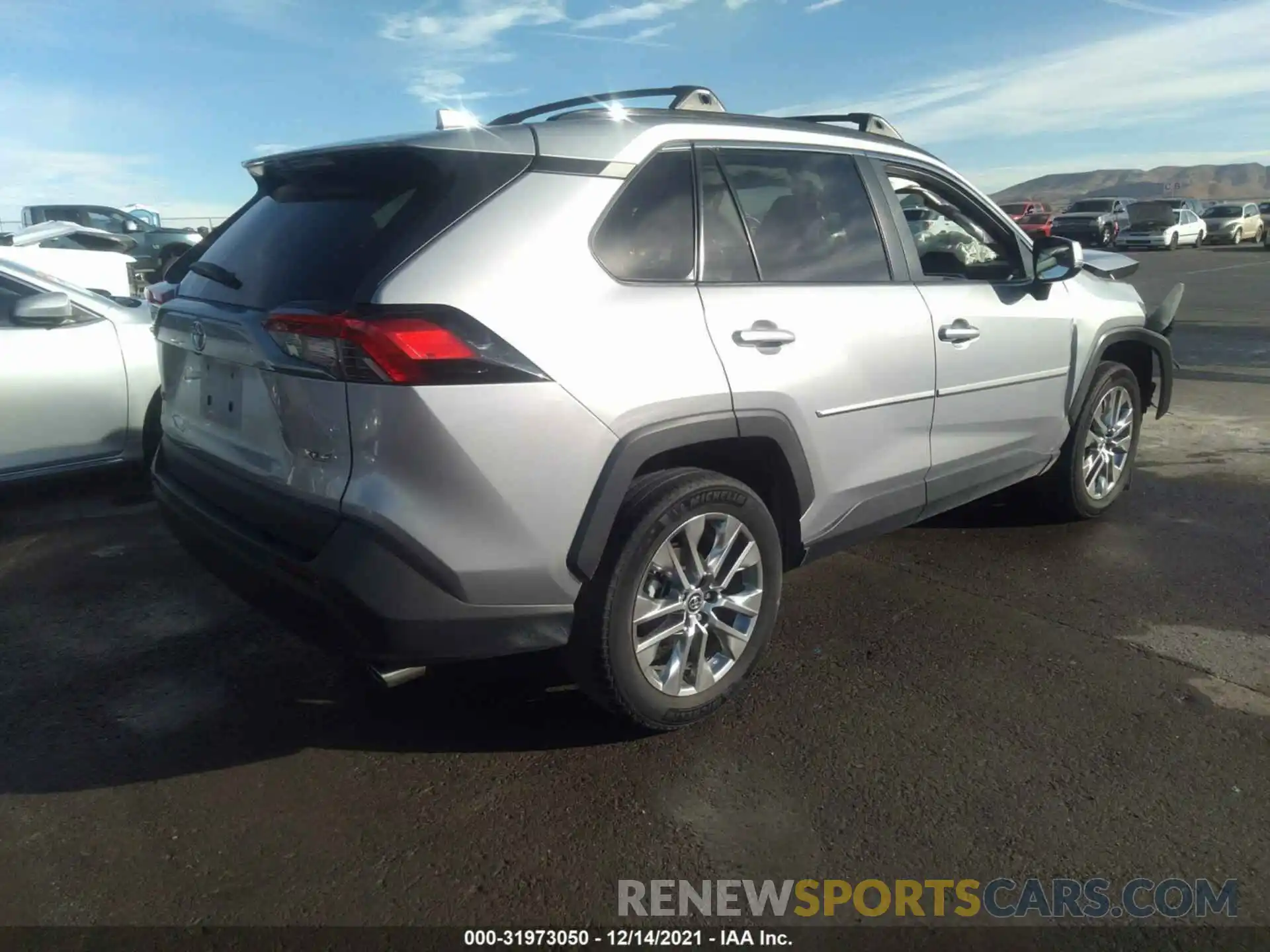 4 Photograph of a damaged car 2T3C1RFV2LW076448 TOYOTA RAV4 2020