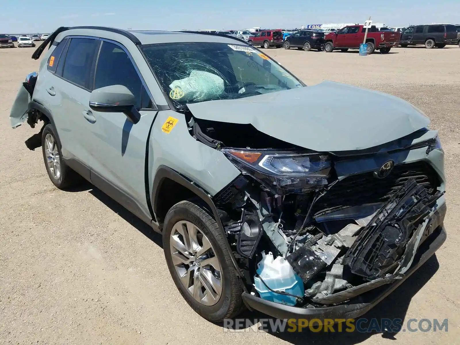 1 Photograph of a damaged car 2T3C1RFV2LW079818 TOYOTA RAV4 2020