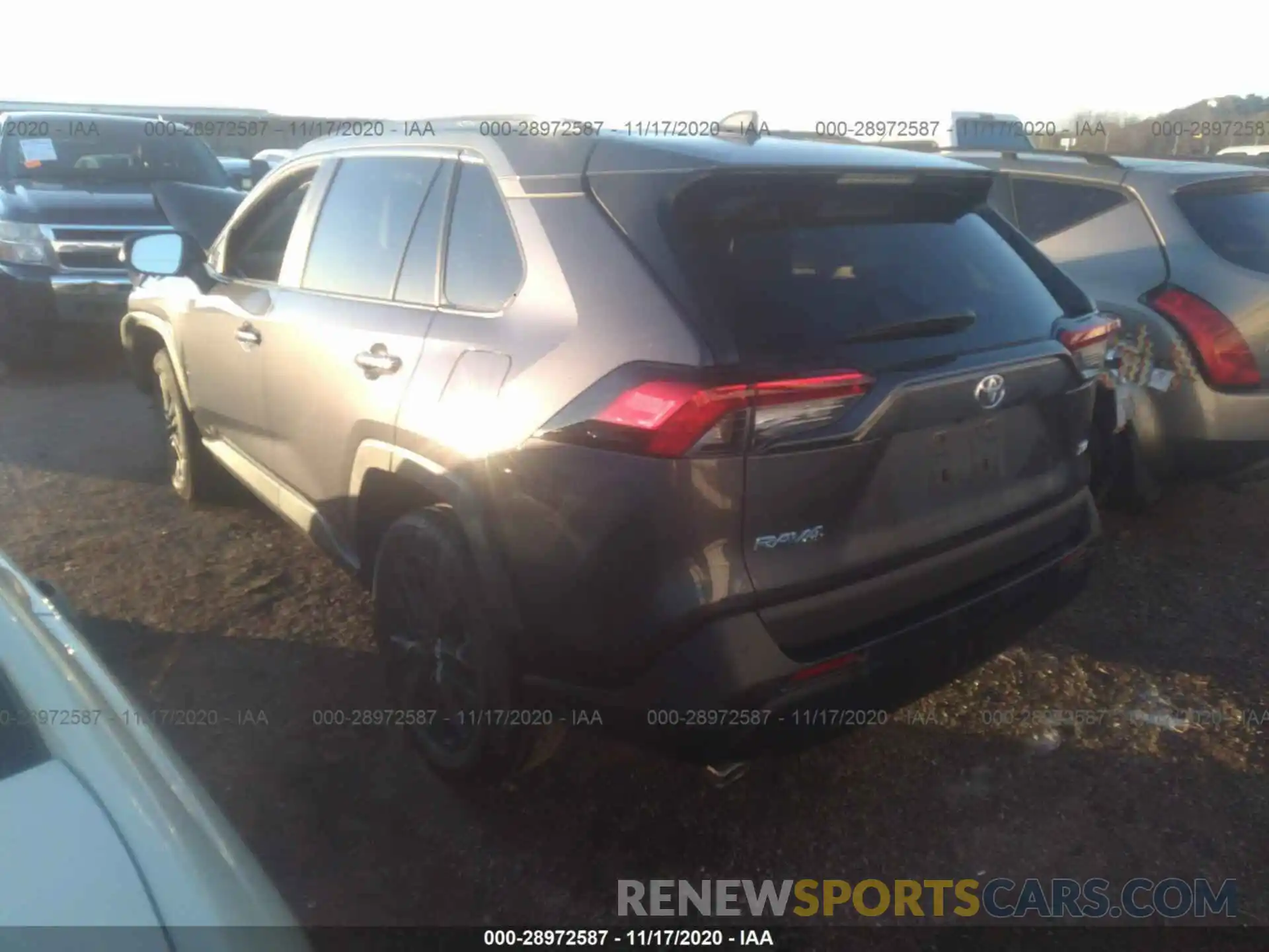 3 Photograph of a damaged car 2T3C1RFV2LW081293 TOYOTA RAV4 2020