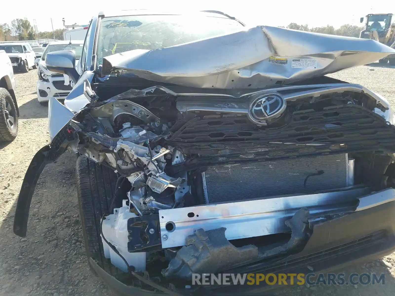 9 Photograph of a damaged car 2T3C1RFV2LW092472 TOYOTA RAV4 2020