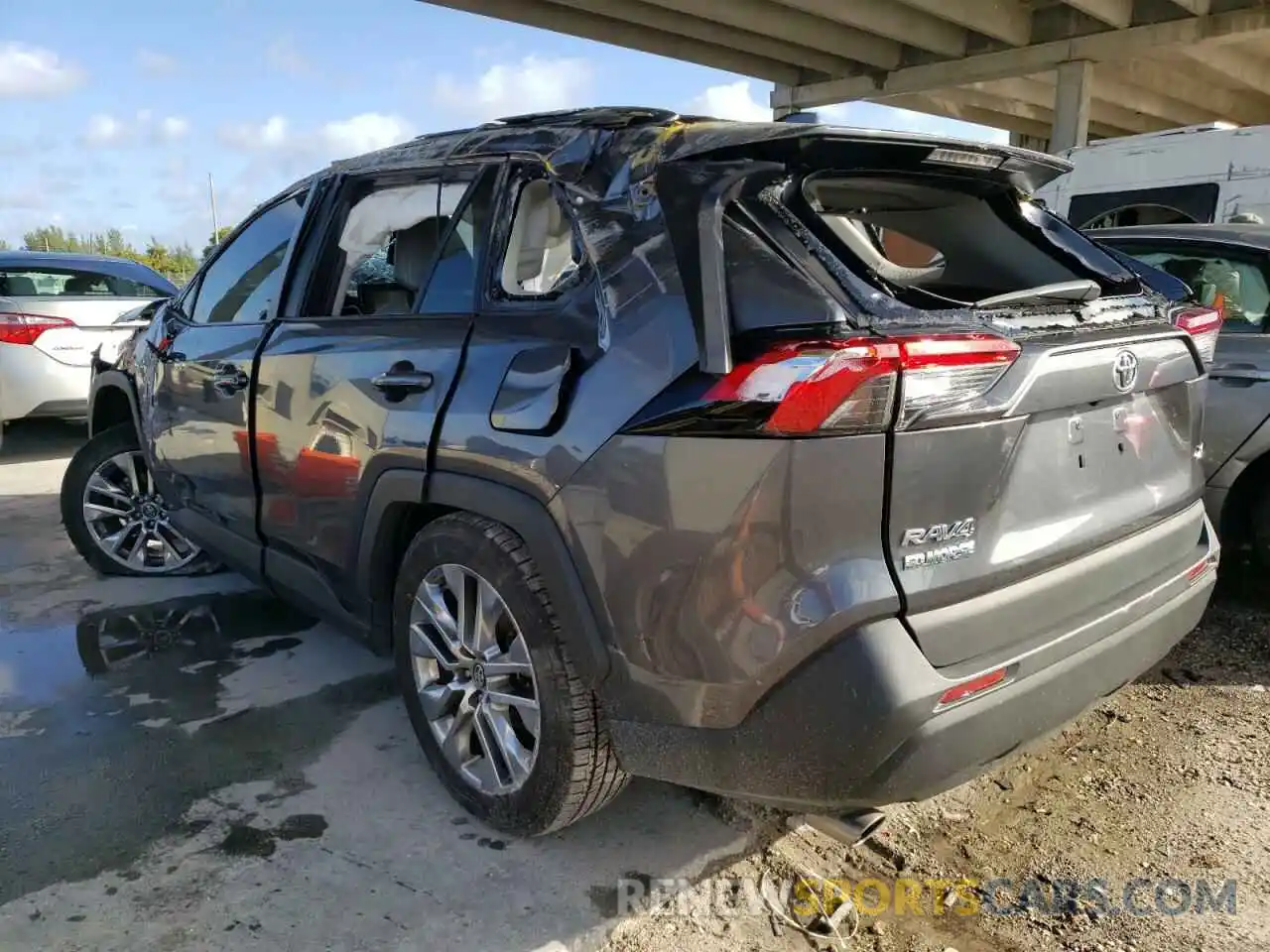 3 Photograph of a damaged car 2T3C1RFV3LC054086 TOYOTA RAV4 2020