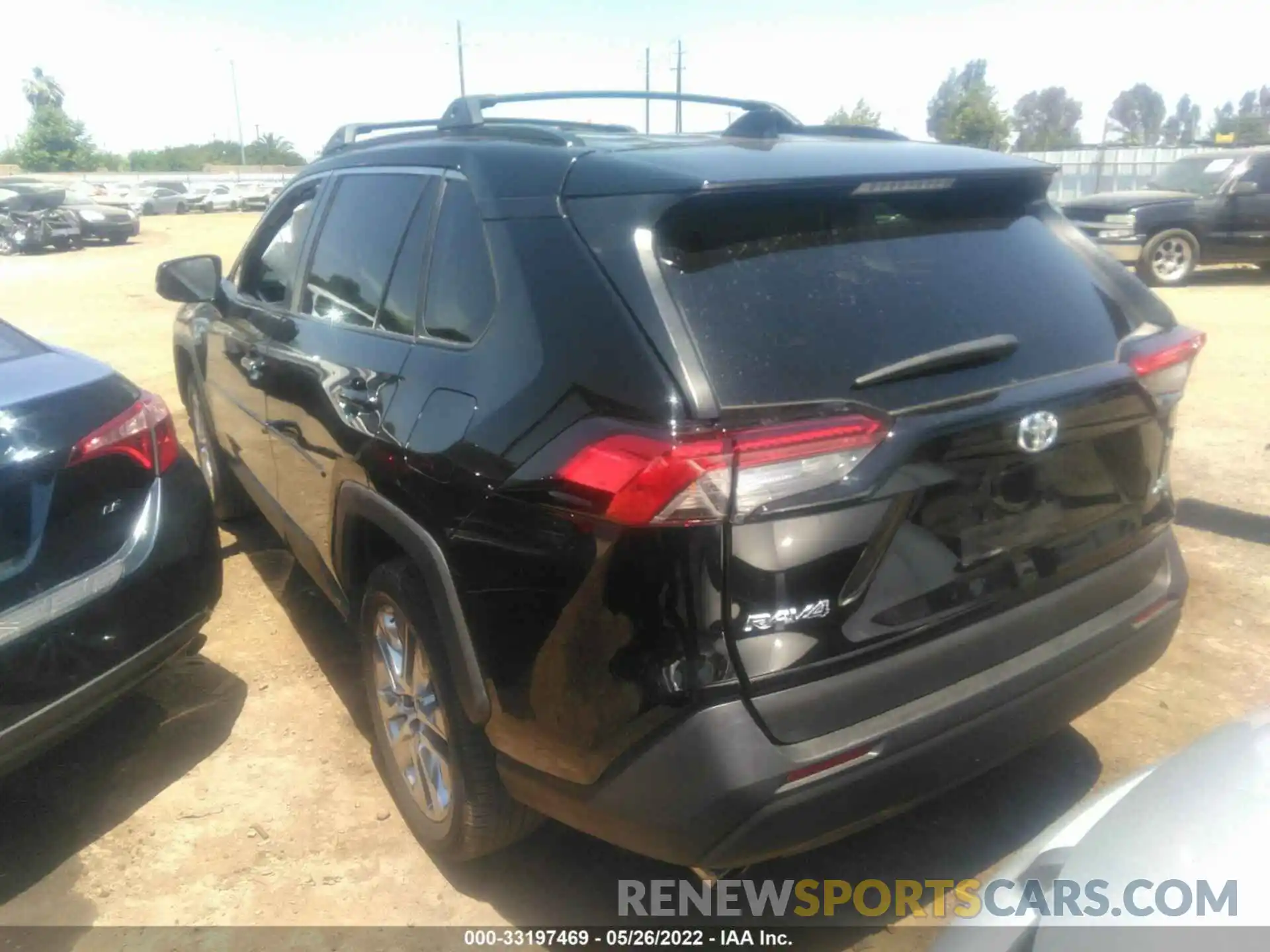 3 Photograph of a damaged car 2T3C1RFV3LC073883 TOYOTA RAV4 2020