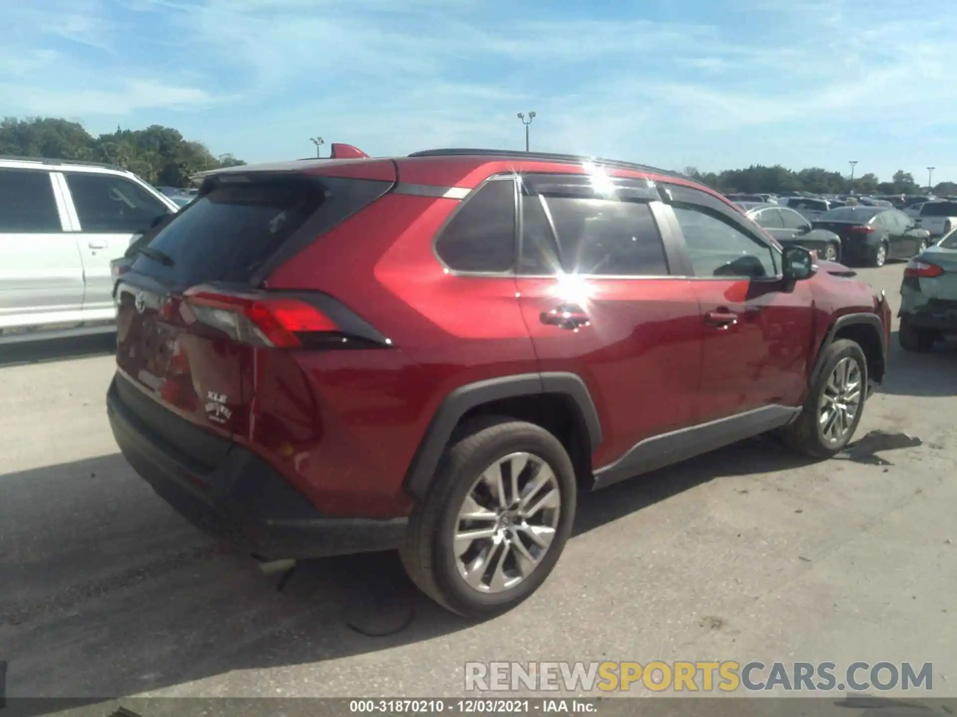 4 Photograph of a damaged car 2T3C1RFV3LC082678 TOYOTA RAV4 2020