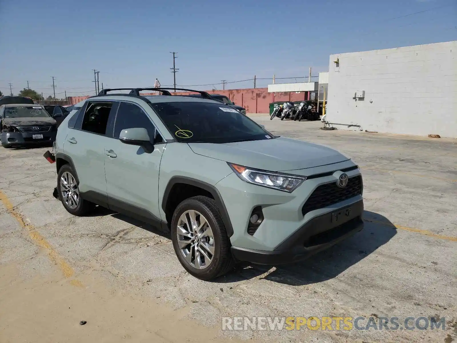 1 Photograph of a damaged car 2T3C1RFV3LW070111 TOYOTA RAV4 2020