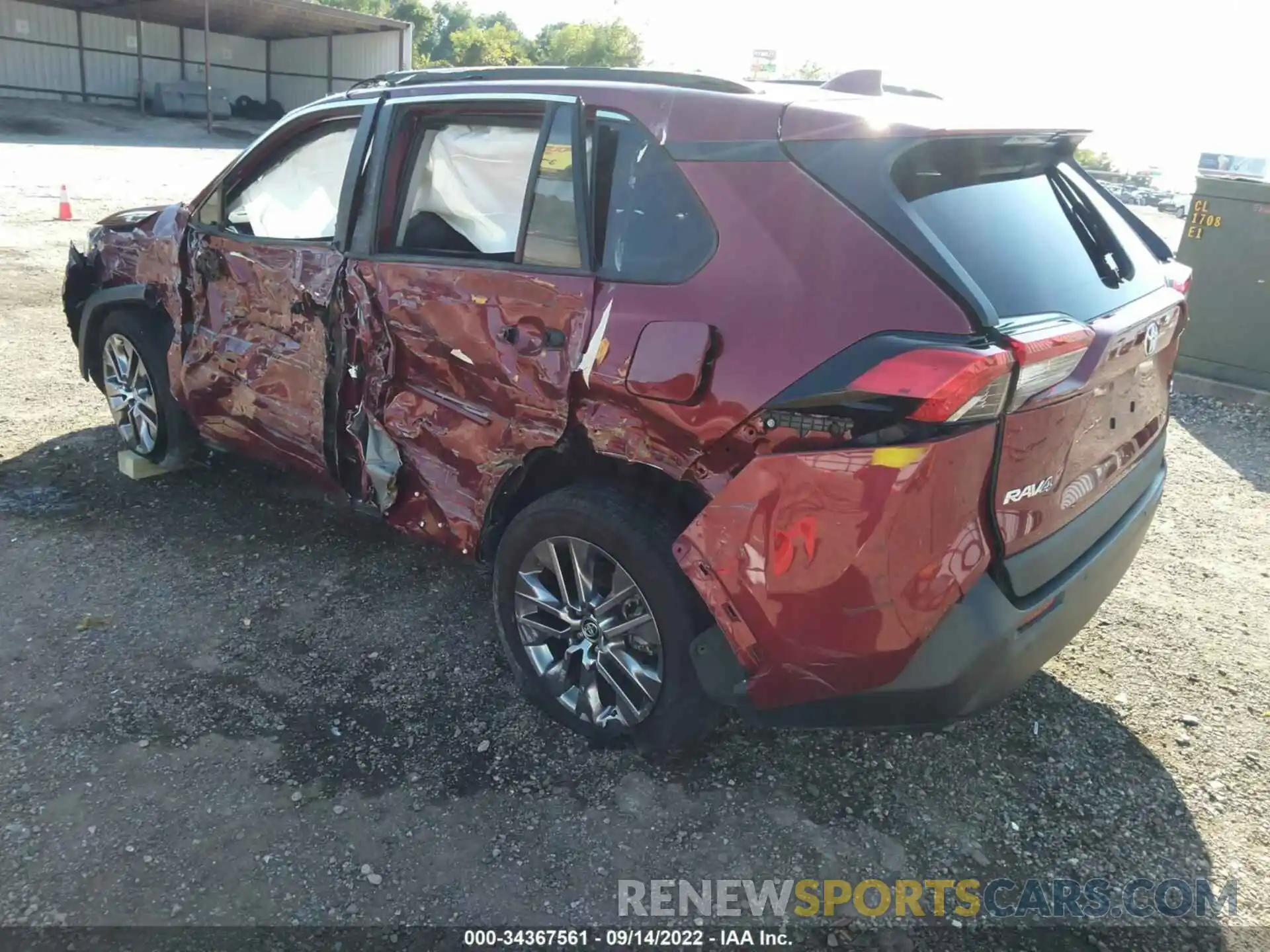 3 Photograph of a damaged car 2T3C1RFV3LW071629 TOYOTA RAV4 2020