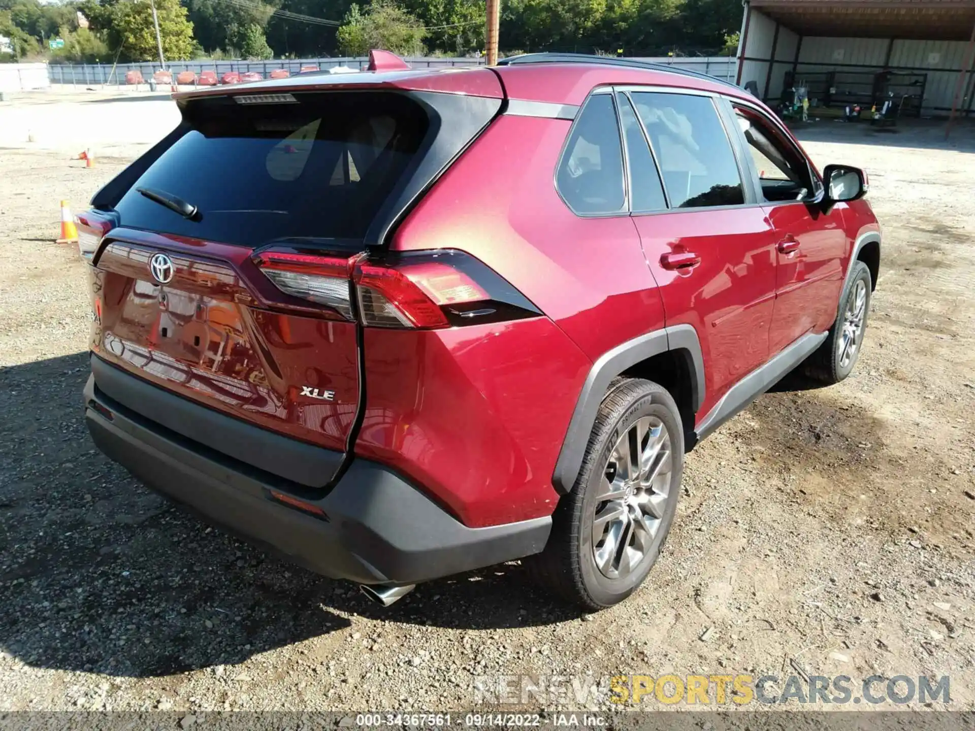 4 Photograph of a damaged car 2T3C1RFV3LW071629 TOYOTA RAV4 2020