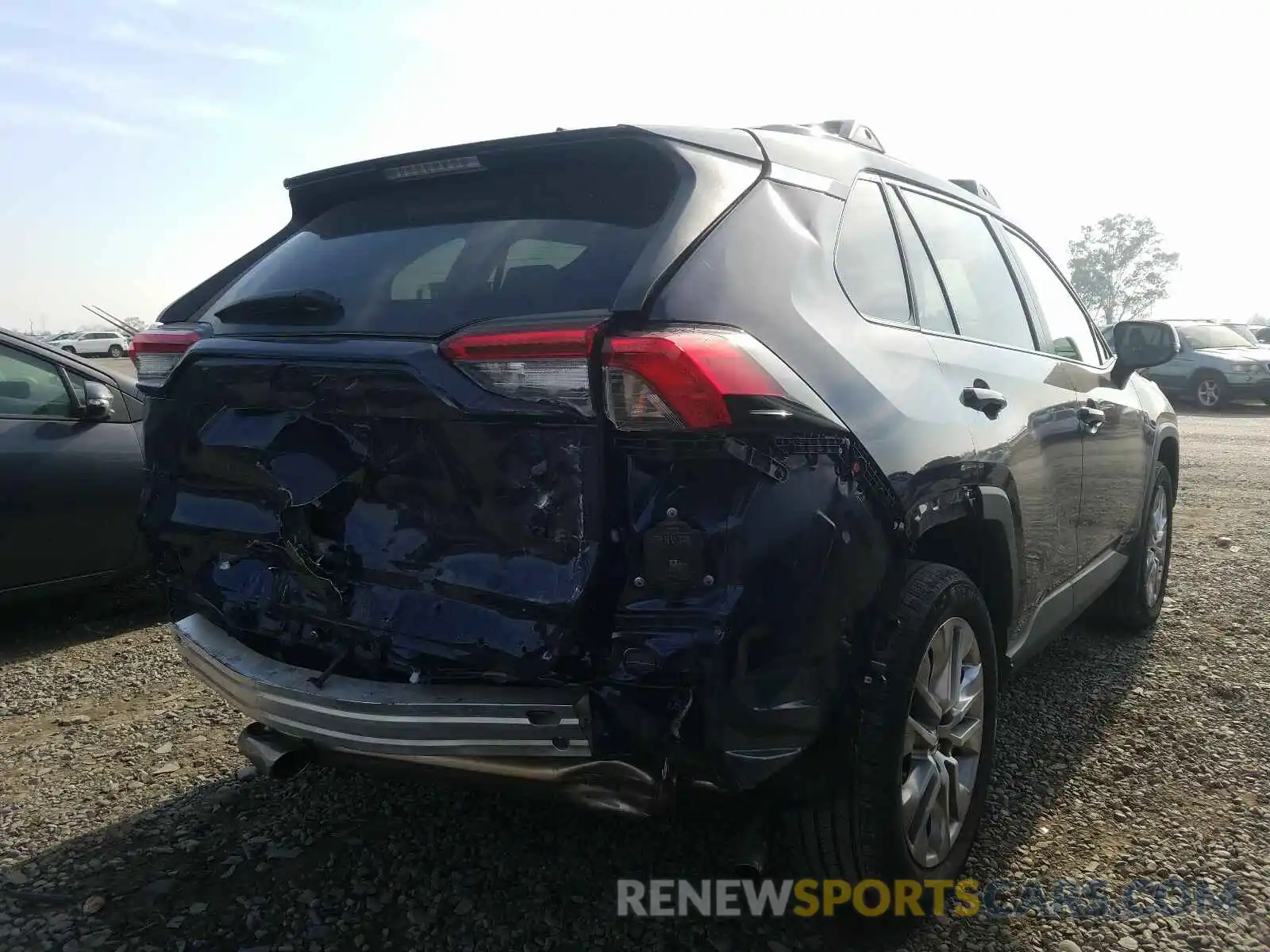 4 Photograph of a damaged car 2T3C1RFV3LW077690 TOYOTA RAV4 2020