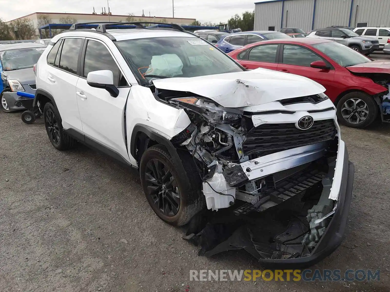 1 Photograph of a damaged car 2T3C1RFV3LW082338 TOYOTA RAV4 2020