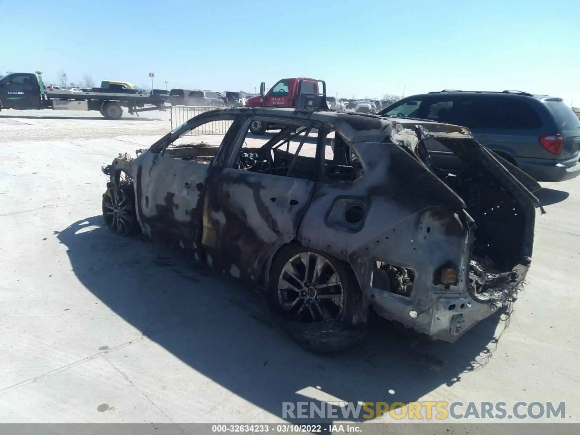 3 Photograph of a damaged car 2T3C1RFV3LW082551 TOYOTA RAV4 2020