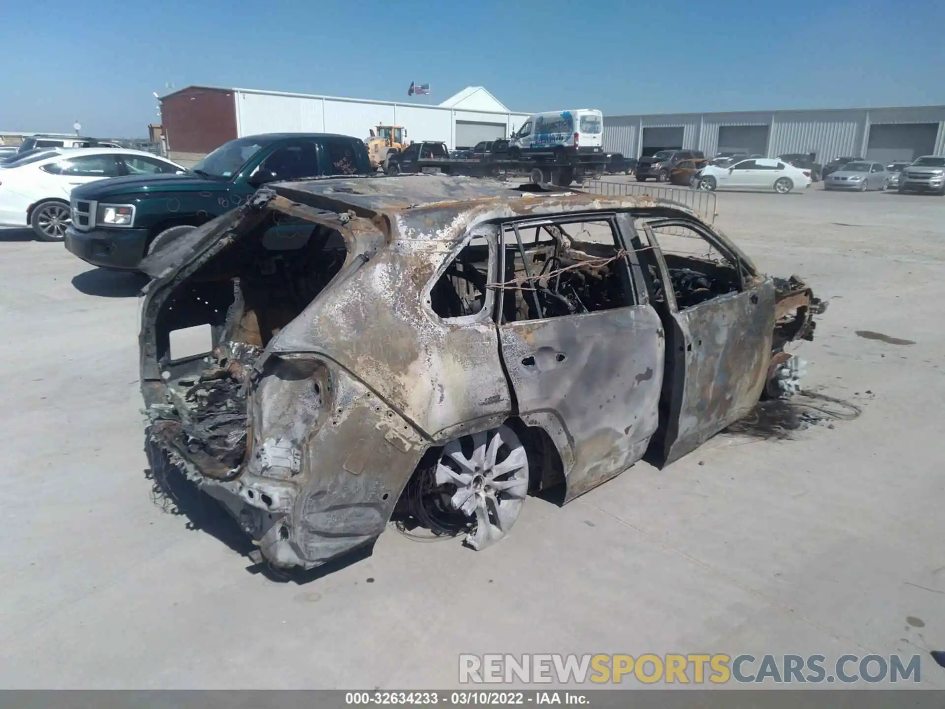 4 Photograph of a damaged car 2T3C1RFV3LW082551 TOYOTA RAV4 2020