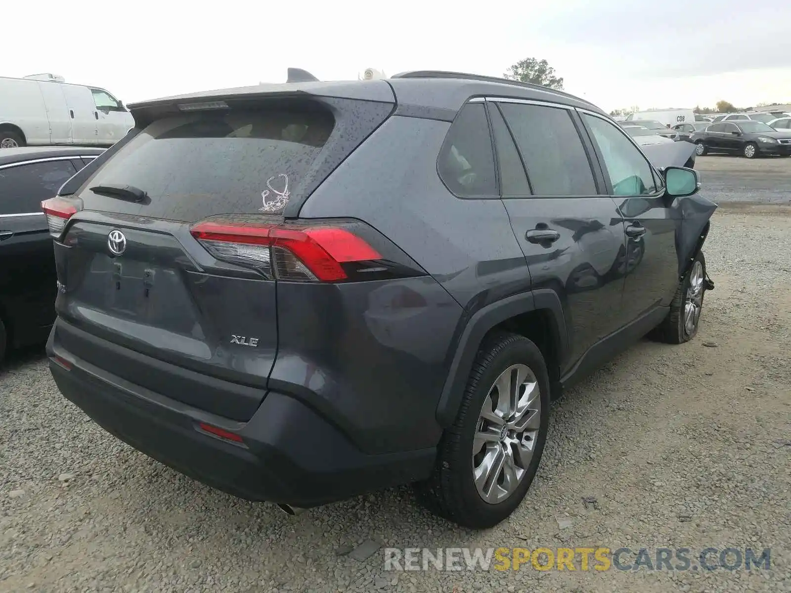 4 Photograph of a damaged car 2T3C1RFV4LC060642 TOYOTA RAV4 2020