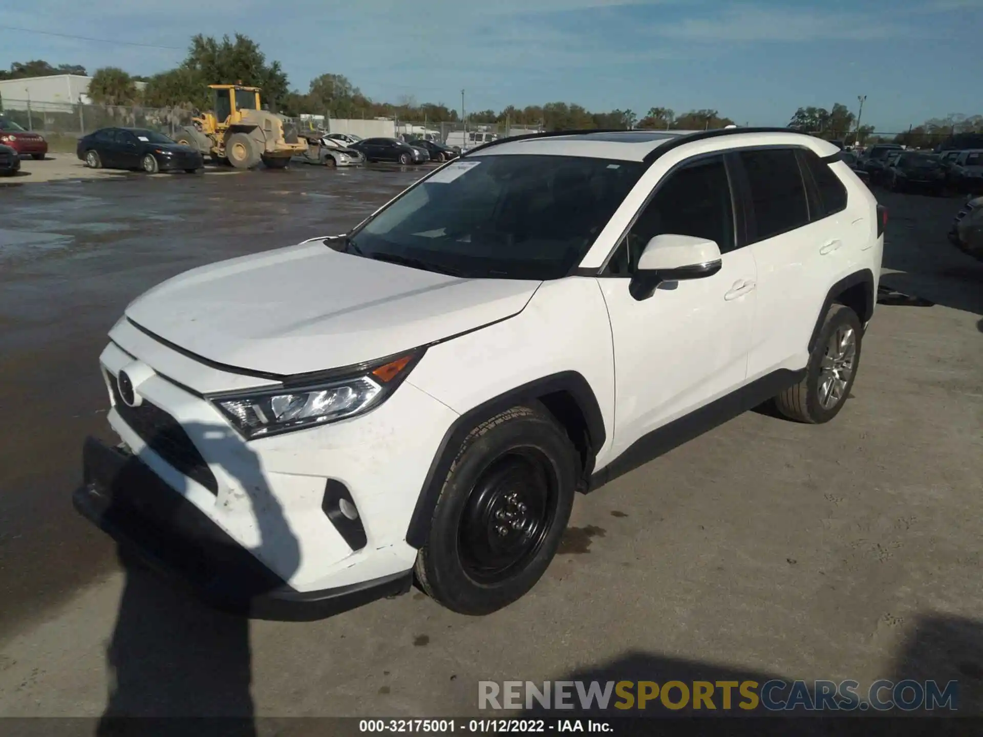 2 Фотография поврежденного автомобиля 2T3C1RFV4LC065517 TOYOTA RAV4 2020