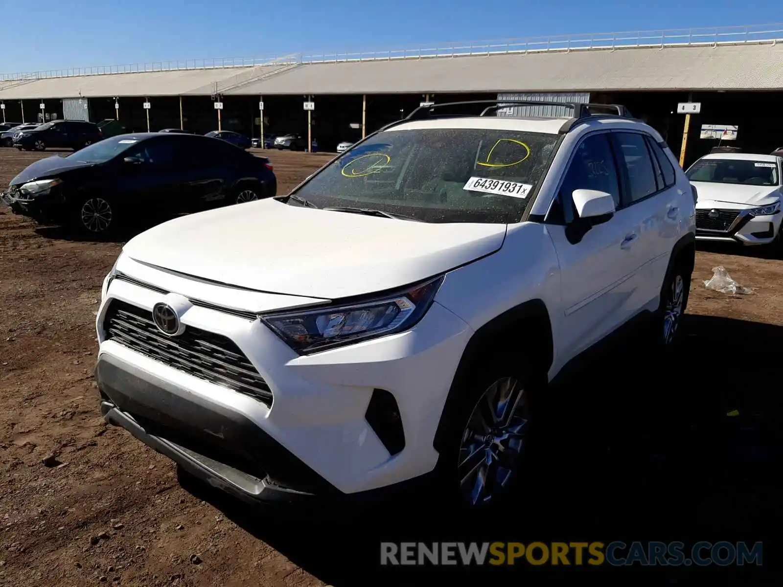 2 Photograph of a damaged car 2T3C1RFV4LC081930 TOYOTA RAV4 2020