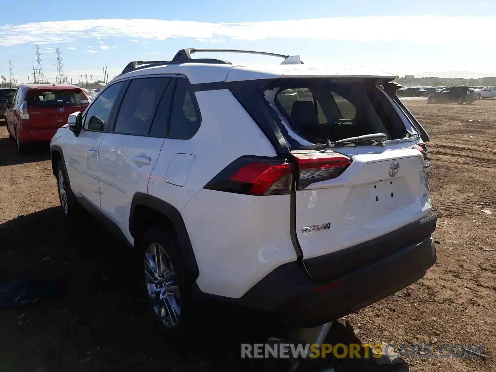 3 Photograph of a damaged car 2T3C1RFV4LC081930 TOYOTA RAV4 2020