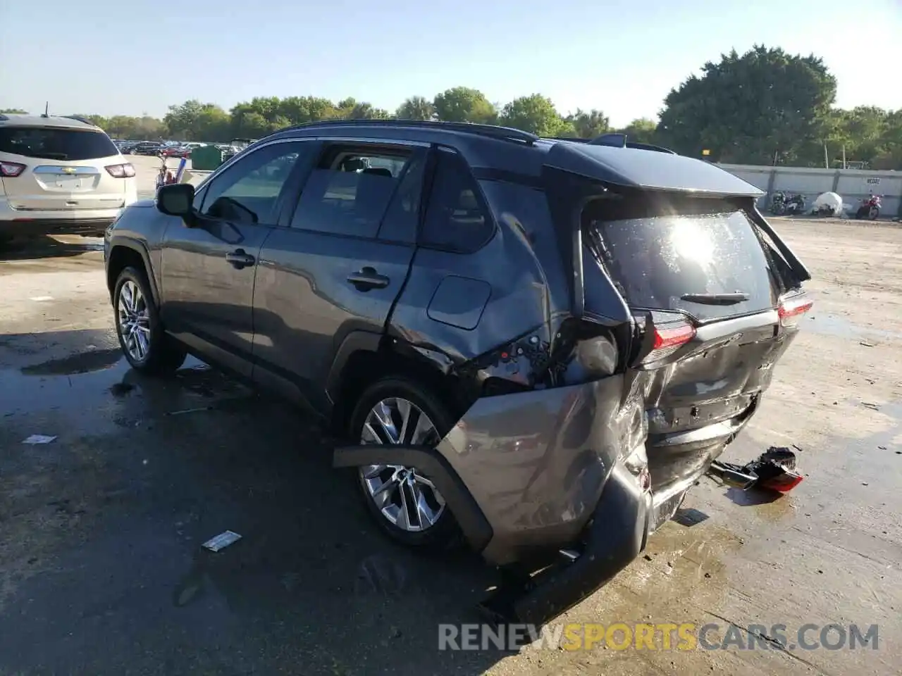 3 Photograph of a damaged car 2T3C1RFV4LC084262 TOYOTA RAV4 2020