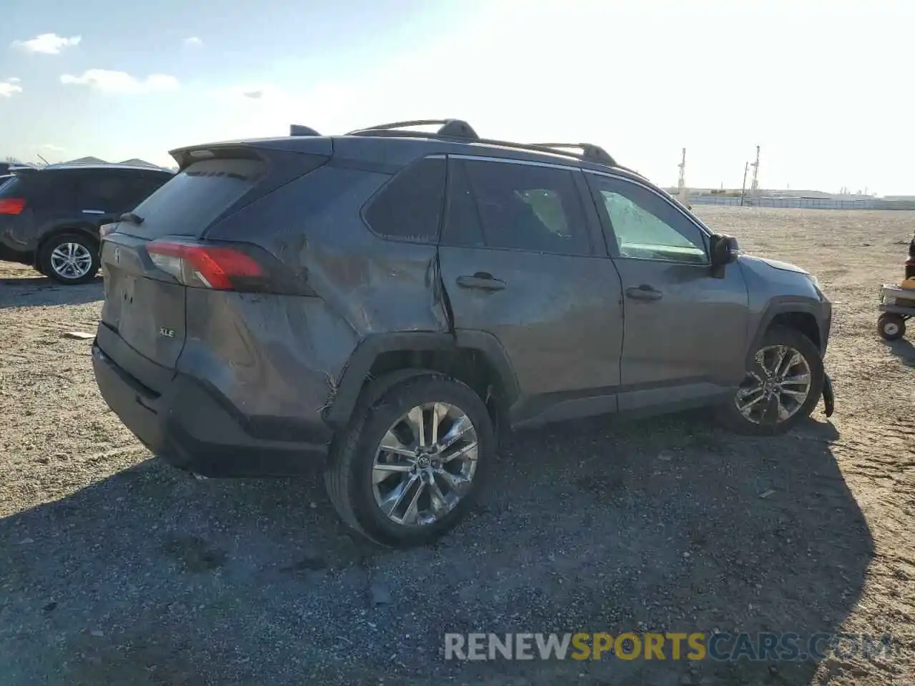 3 Photograph of a damaged car 2T3C1RFV4LW091677 TOYOTA RAV4 2020