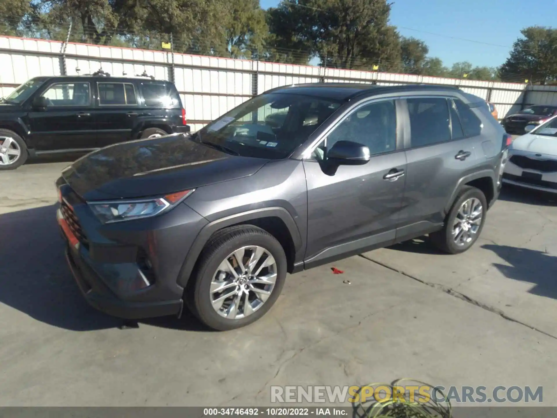 2 Photograph of a damaged car 2T3C1RFV4LW093185 TOYOTA RAV4 2020