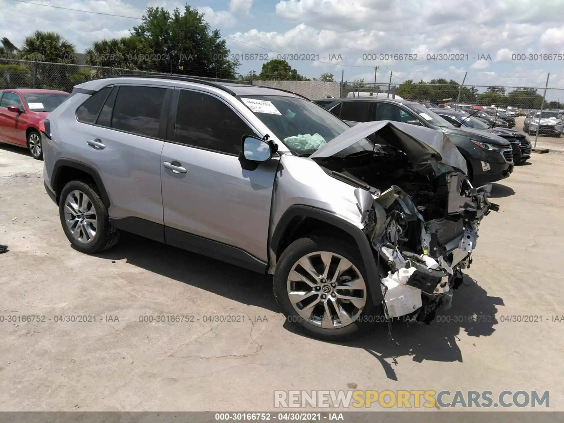 1 Photograph of a damaged car 2T3C1RFV4LW094790 TOYOTA RAV4 2020