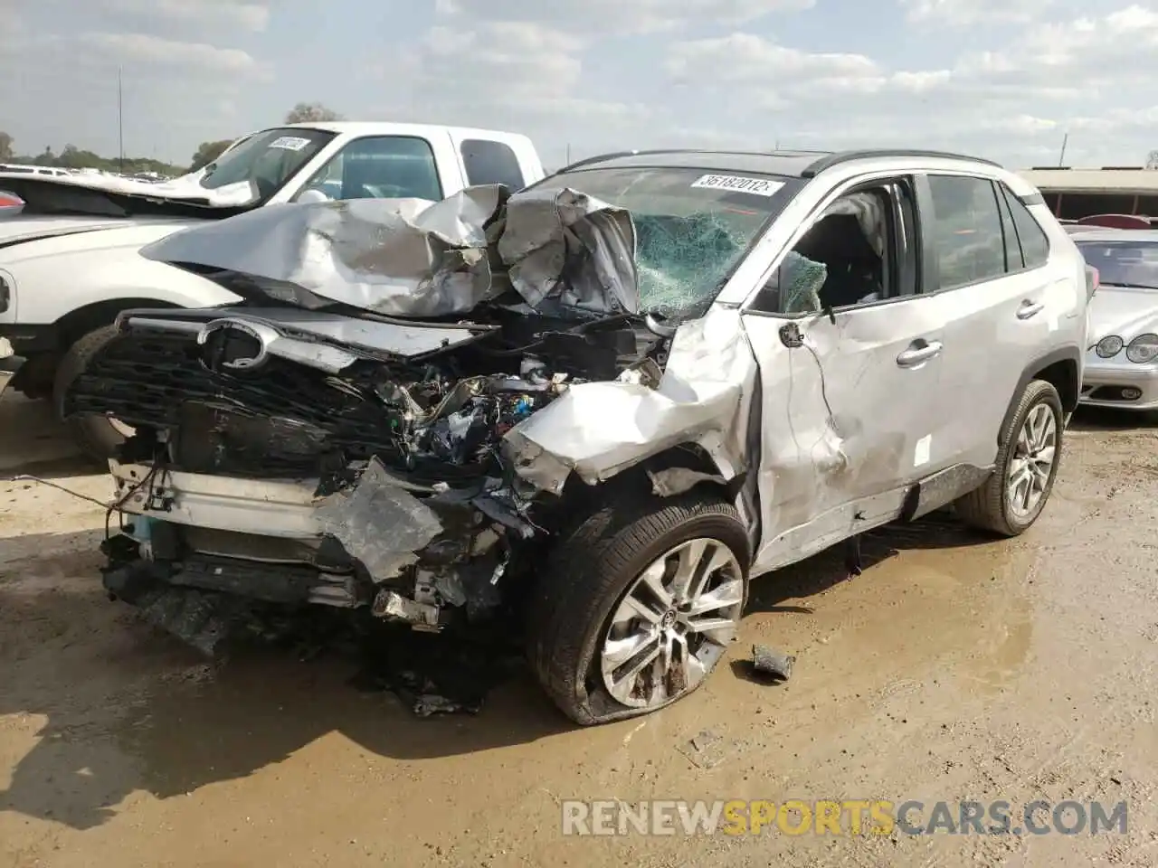 2 Photograph of a damaged car 2T3C1RFV4LW095955 TOYOTA RAV4 2020