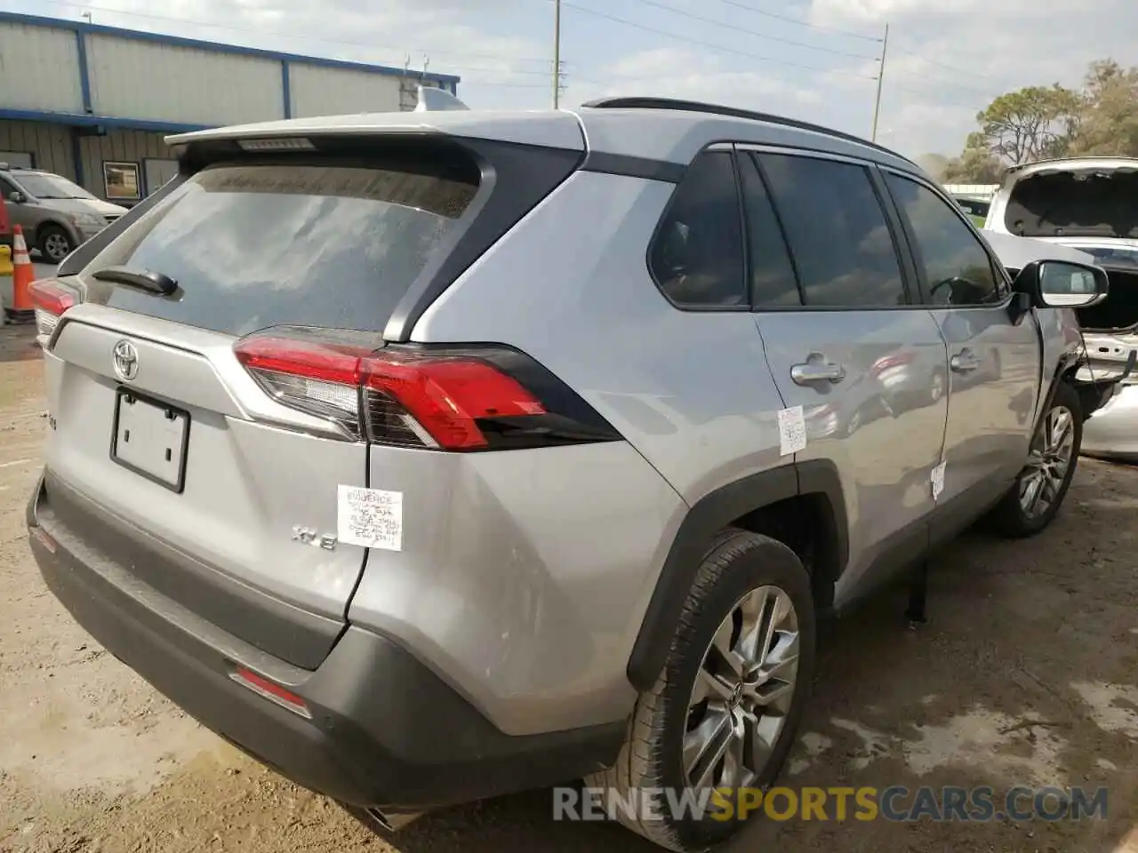 4 Фотография поврежденного автомобиля 2T3C1RFV4LW095955 TOYOTA RAV4 2020