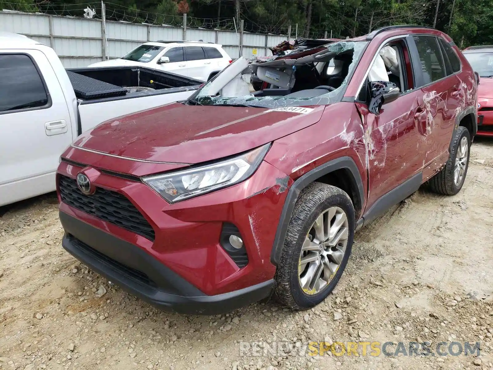 2 Фотография поврежденного автомобиля 2T3C1RFV5LW061815 TOYOTA RAV4 2020