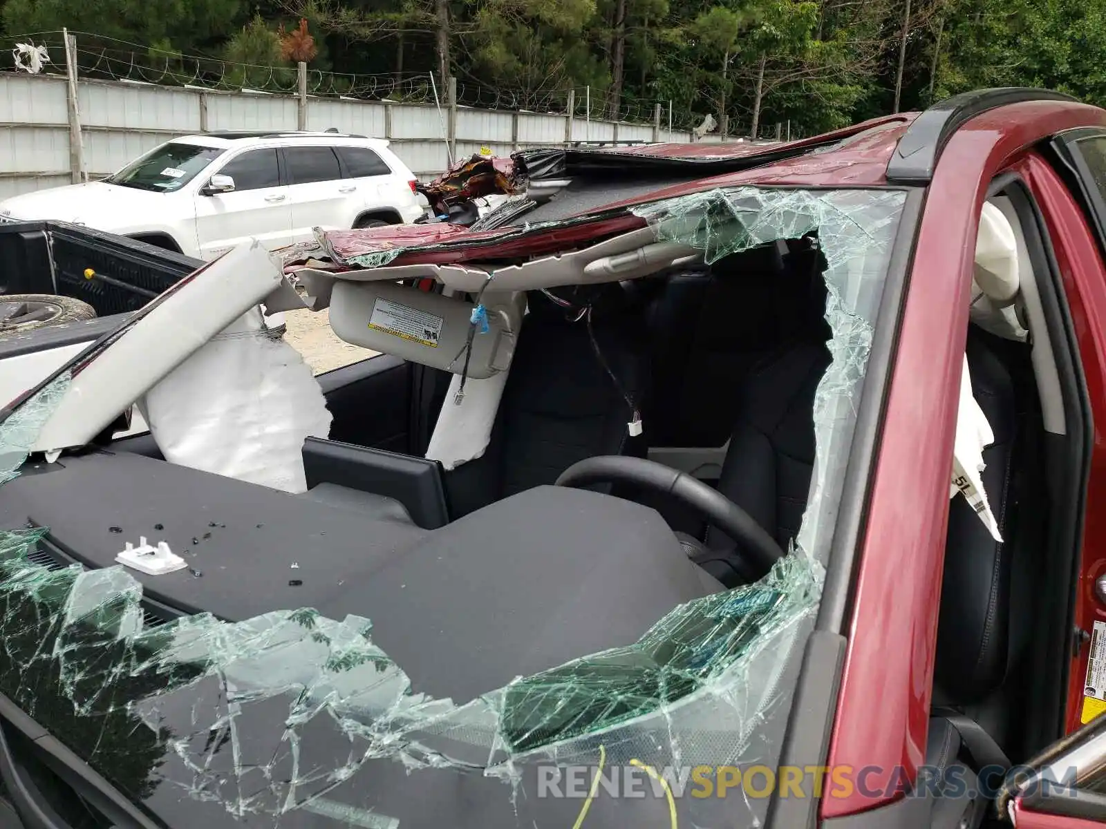 9 Photograph of a damaged car 2T3C1RFV5LW061815 TOYOTA RAV4 2020