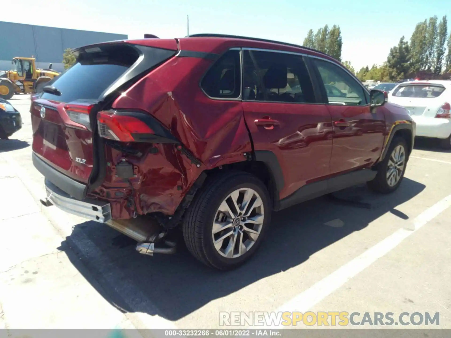 4 Photograph of a damaged car 2T3C1RFV5LW066691 TOYOTA RAV4 2020